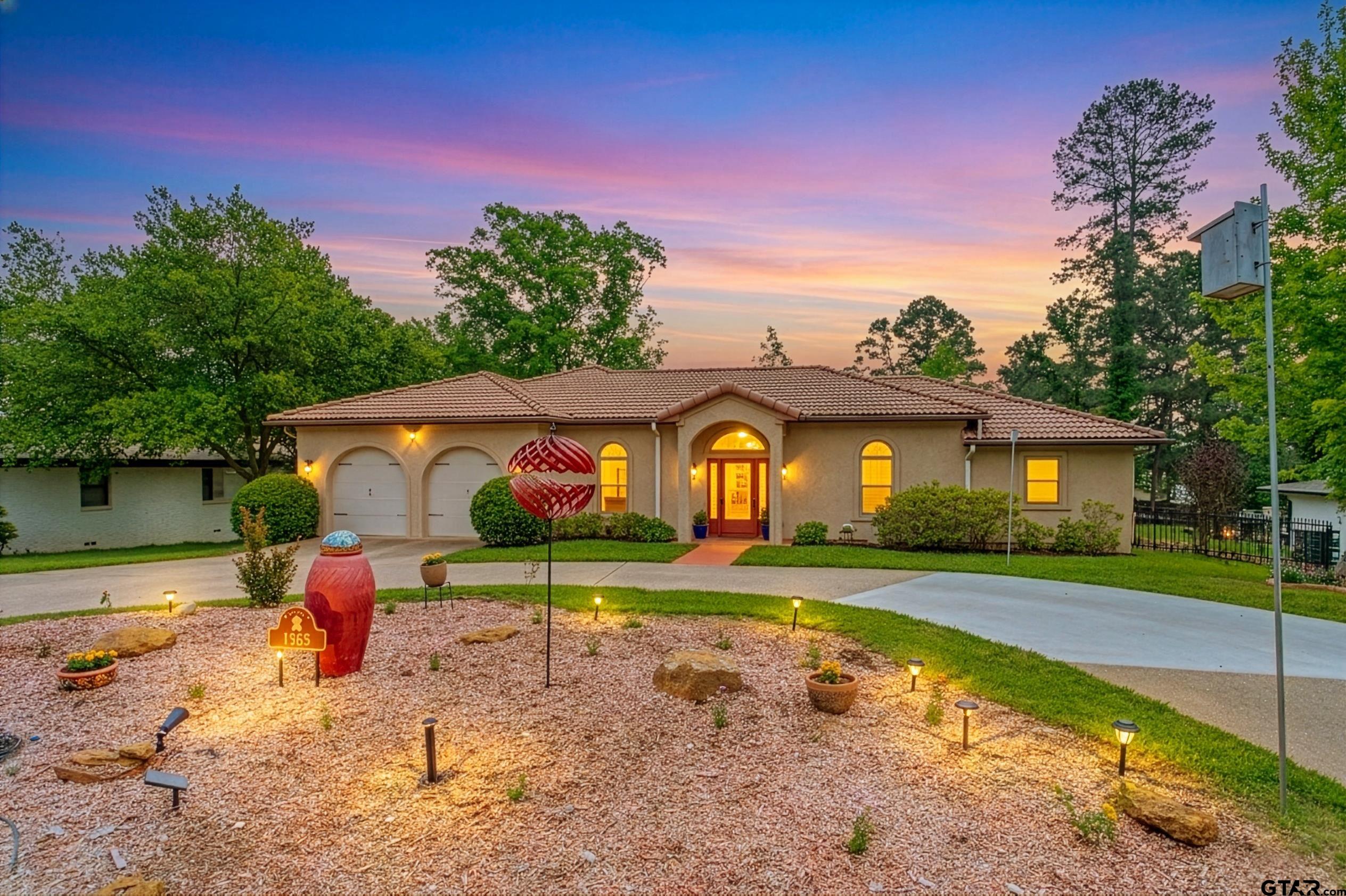 1363 Bridle Path Lane — photo