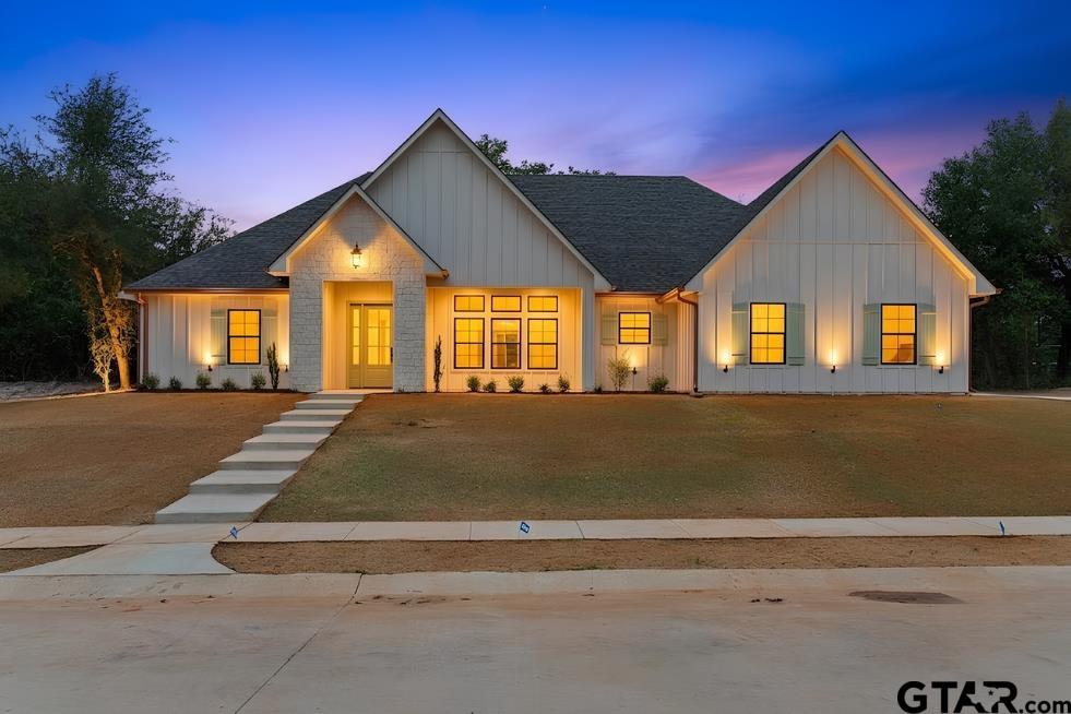 17300 Woodcrest Circle — photo