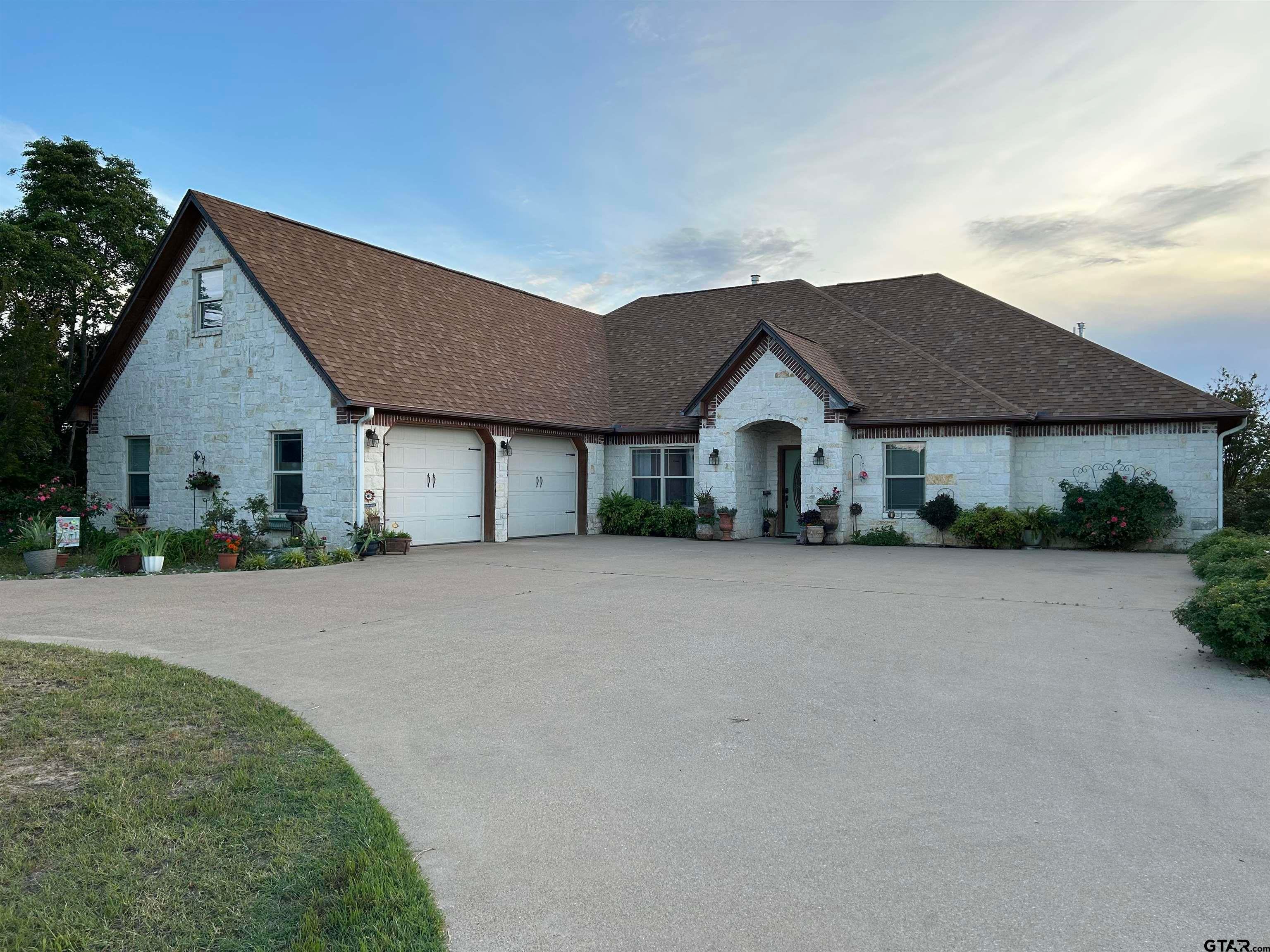 214 Vz County Road 4411 — photo