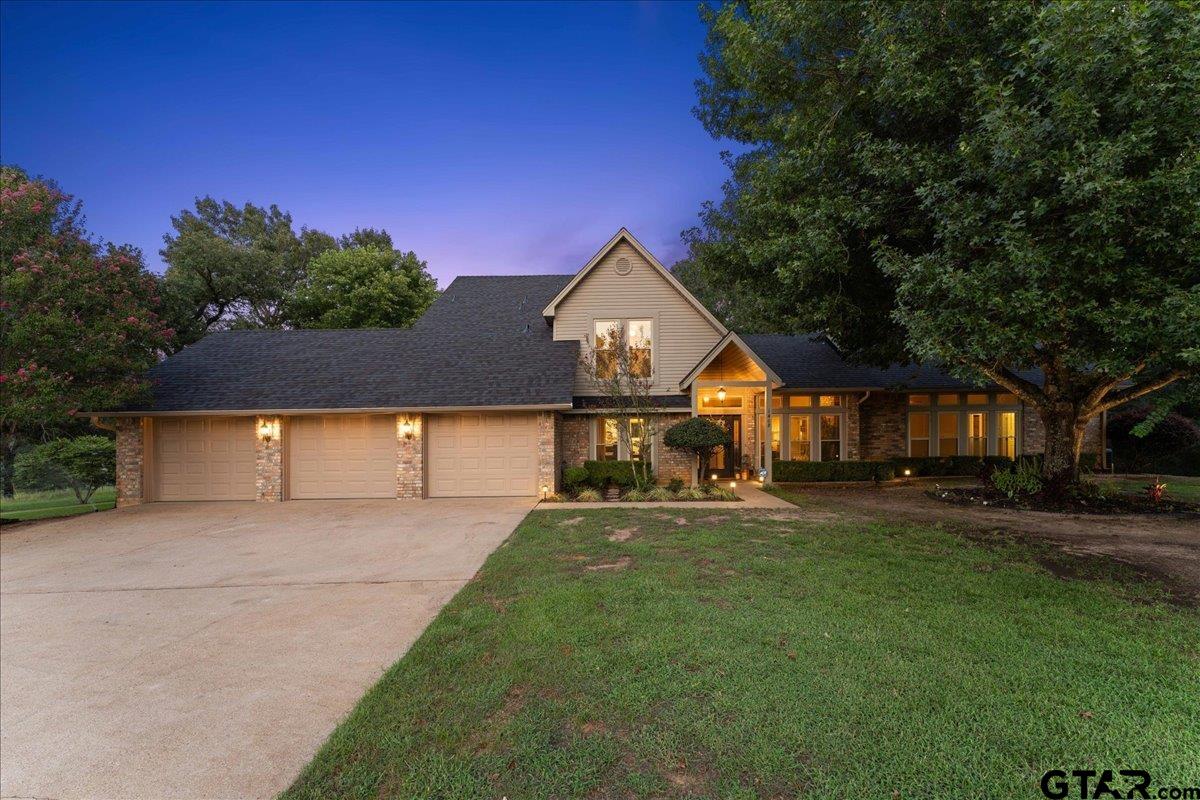 1408 E Lake Drive — photo