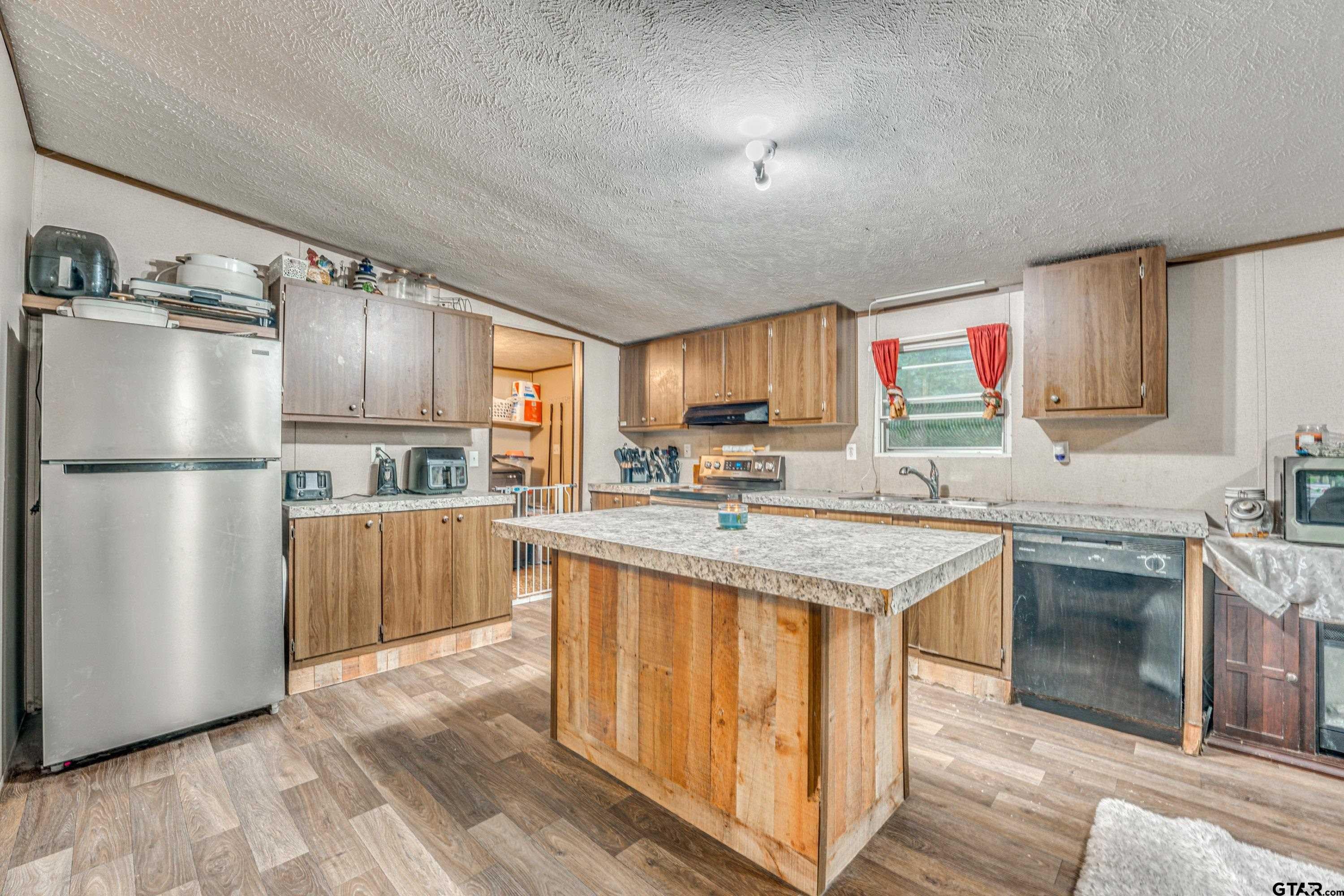 1478 Shawnee — photo