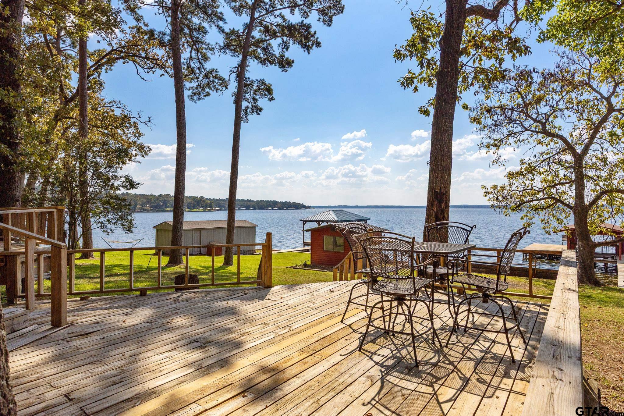 17198 Lakeview Dr. — photo