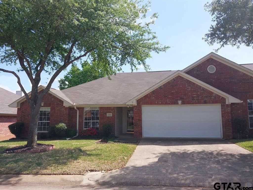 5401 #2101 Hollytree Drive — photo