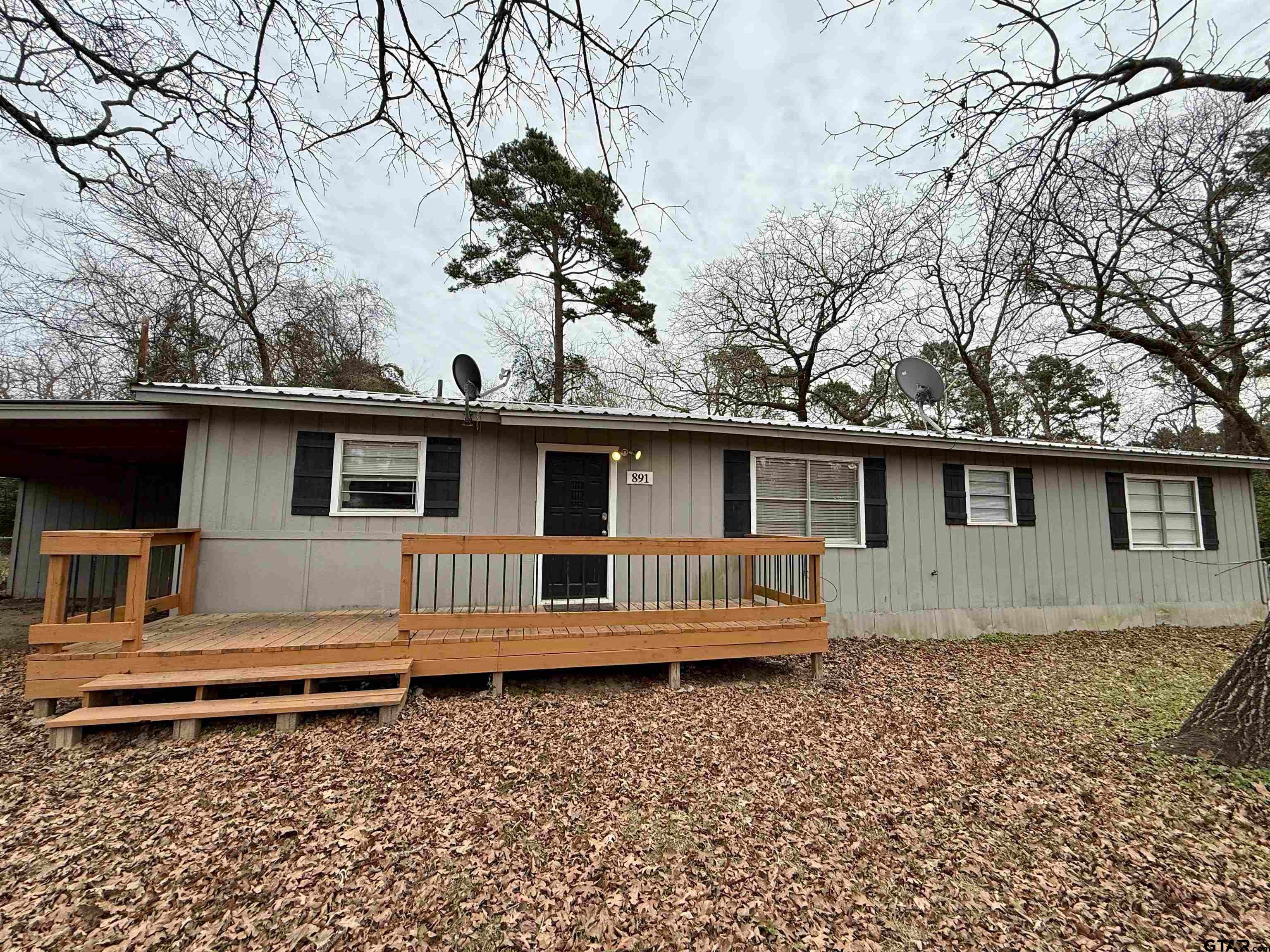 891 Elizabeth — photo