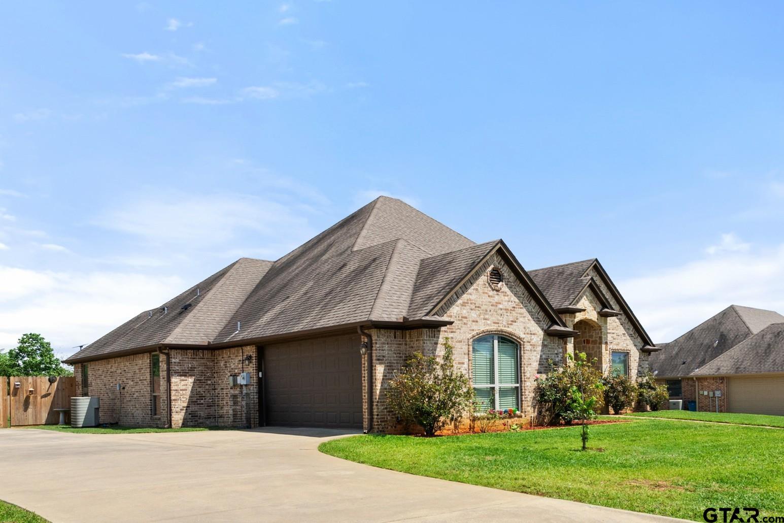 21311 Boone Dr — photo