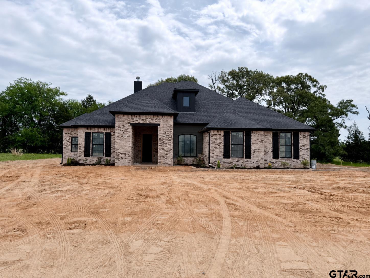13836 Cedar Hill — photo