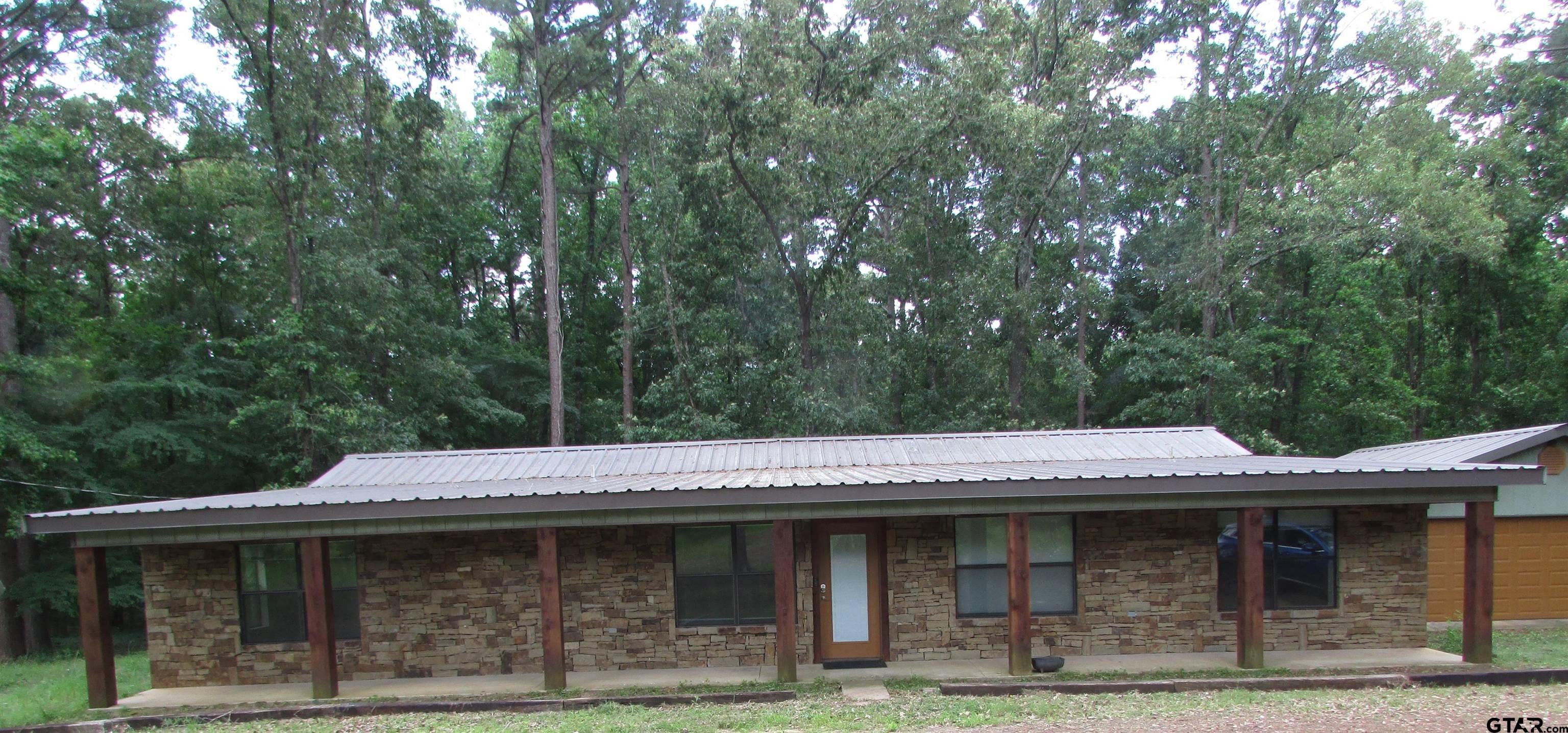 10878 FM 19 — photo