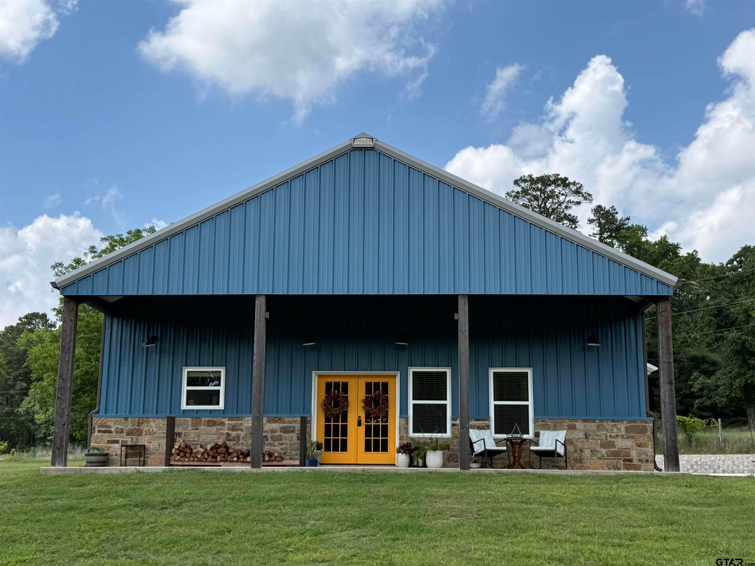 3443 CR 137 — photo