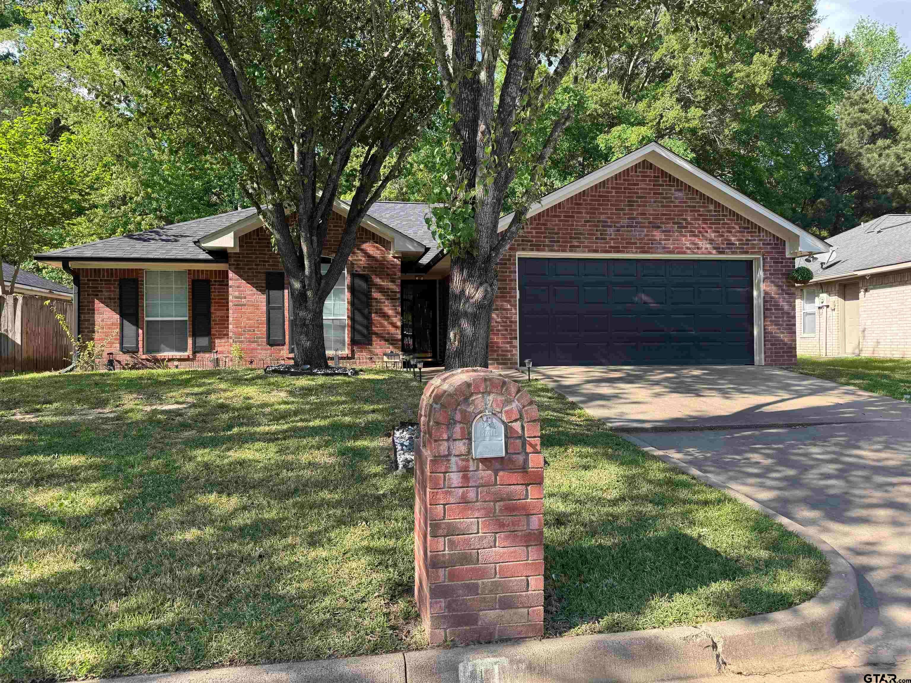 411 Frederick Circle — photo