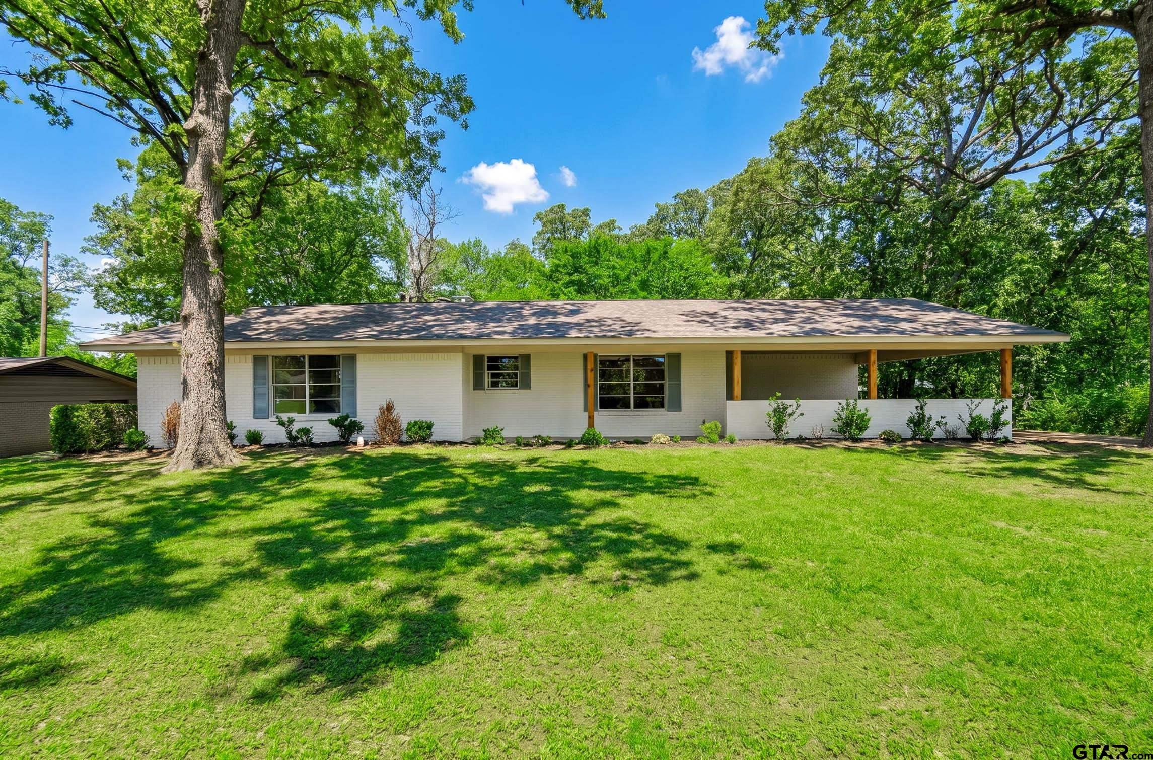108 Mockingbird — photo