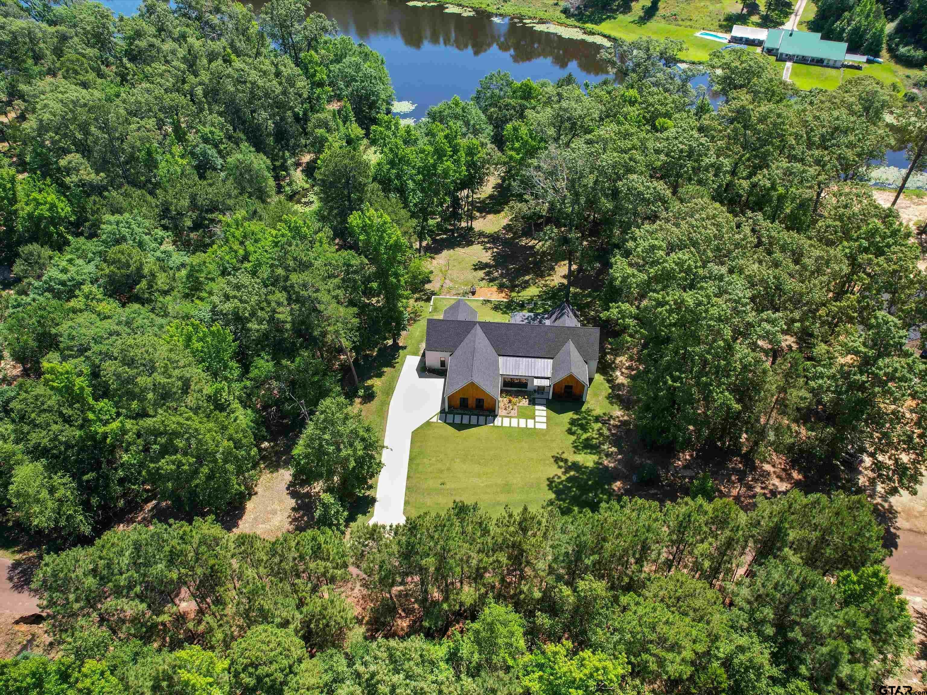 800 John Dean Rd — photo
