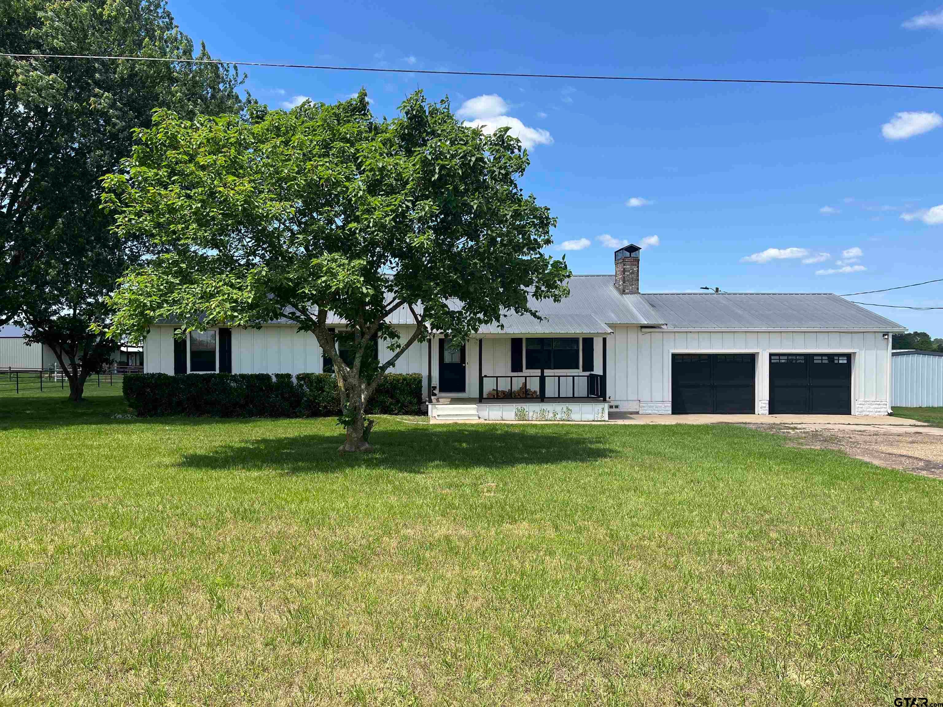 1023 CR 3150 — photo