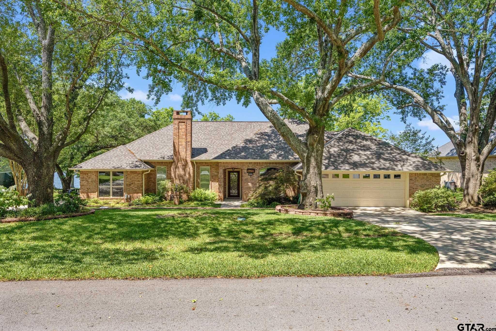 21184 Bay View Dr — photo