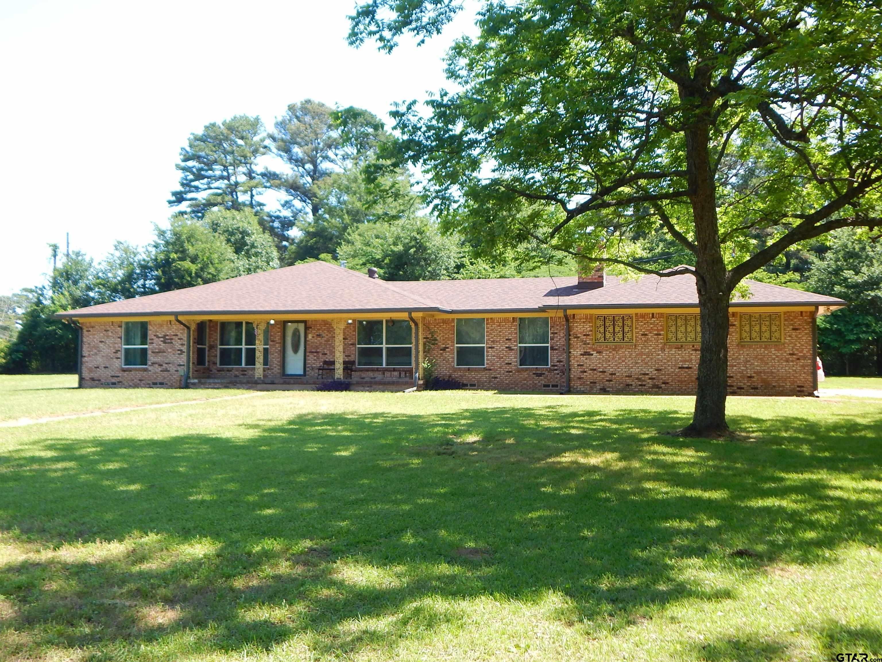 101 Lane Dr. — photo