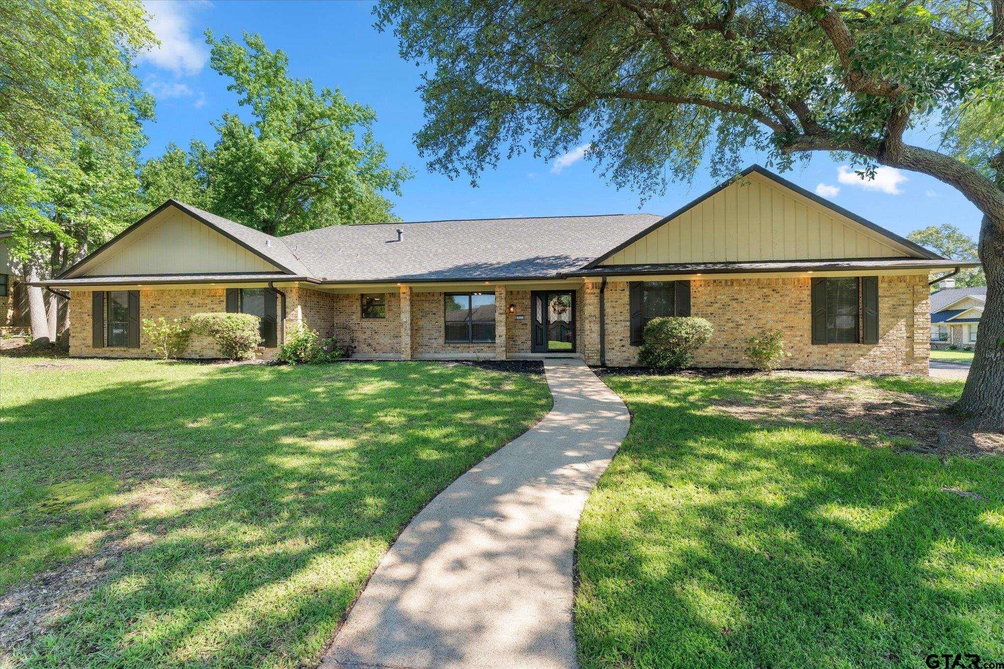 517 Brookwood Drive — photo