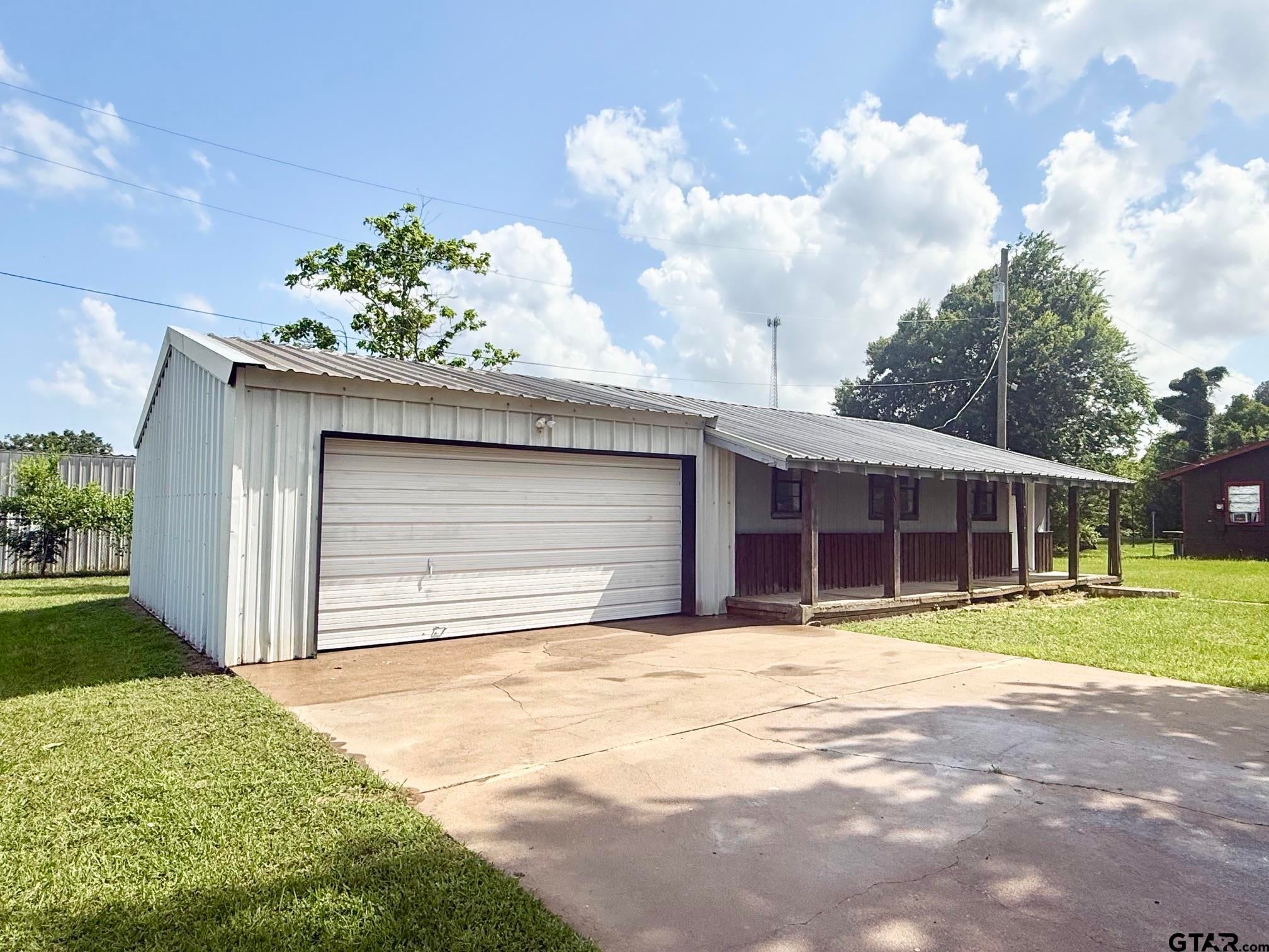 712 Norman Lane — photo