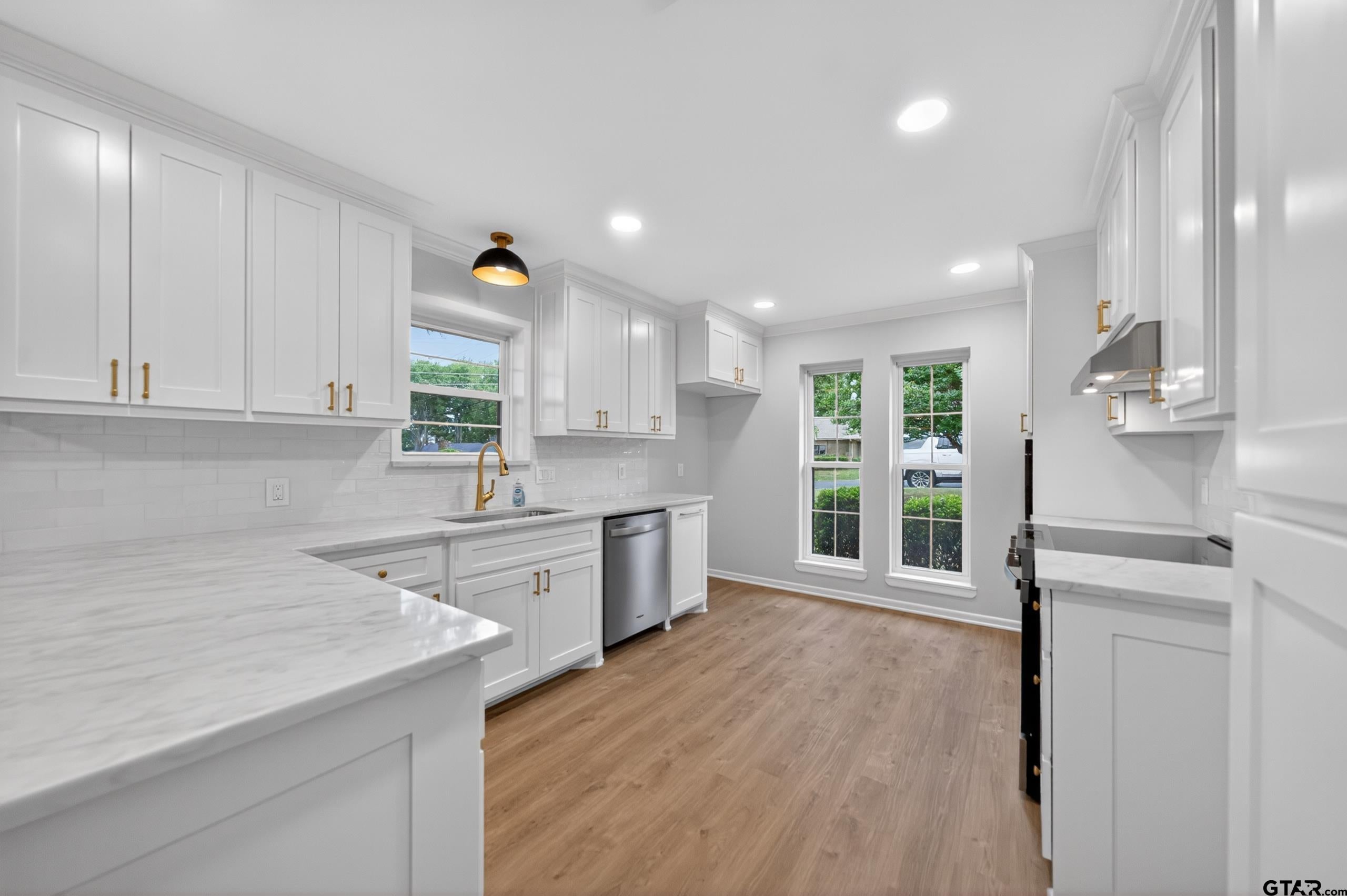 607 Hampton Hill Drive — photo
