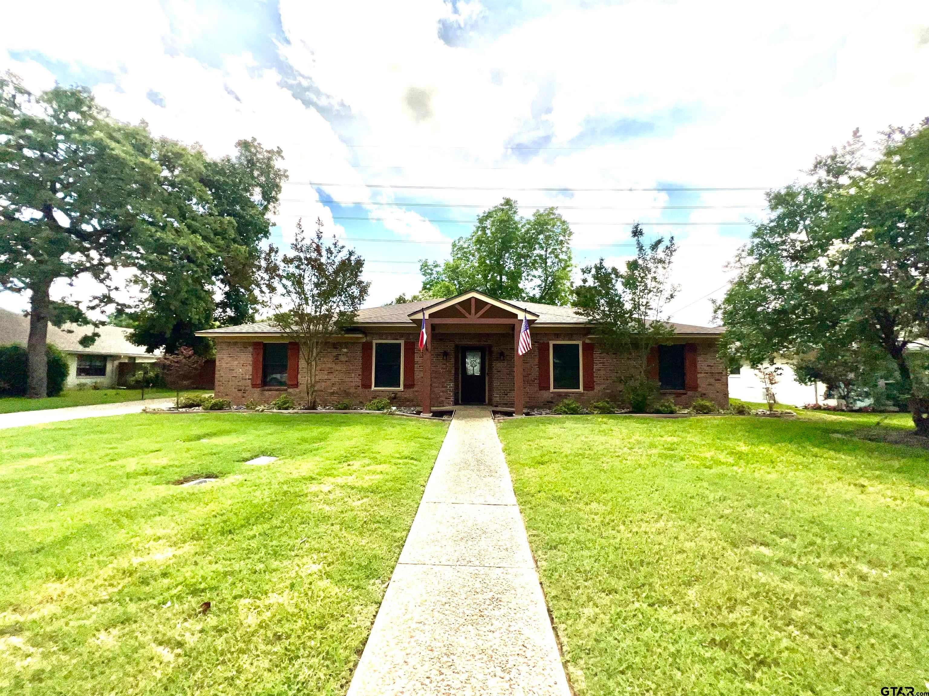707 Hampton Hill Drive — photo