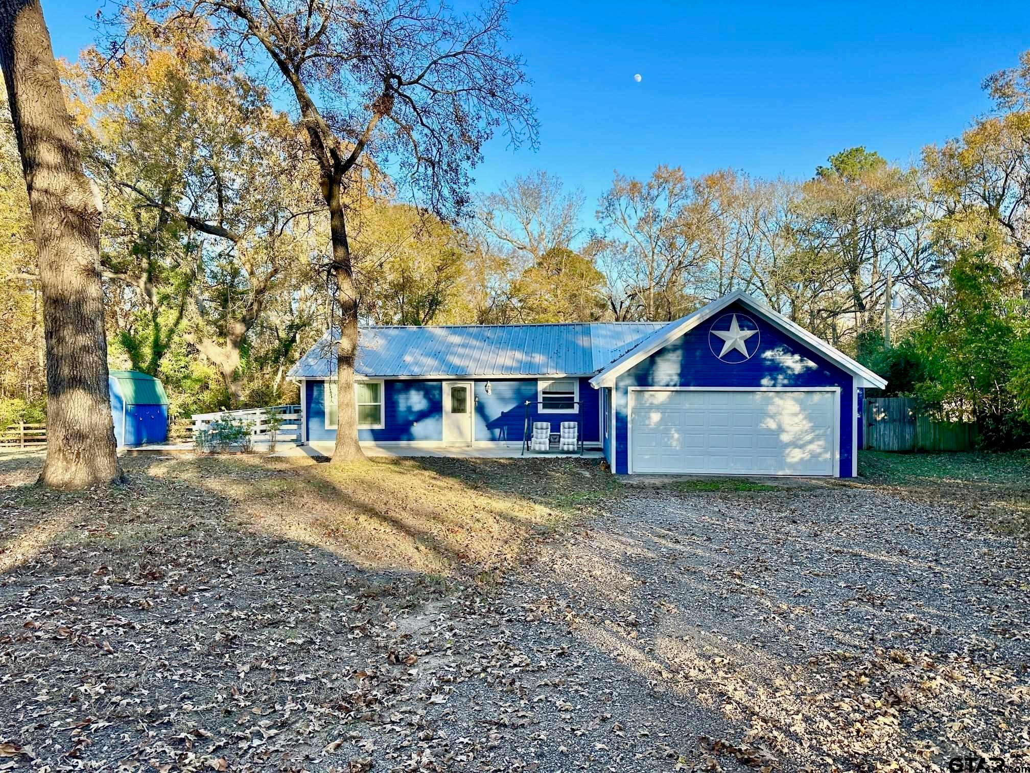 20489 W Grove Club Lake Rd. — photo