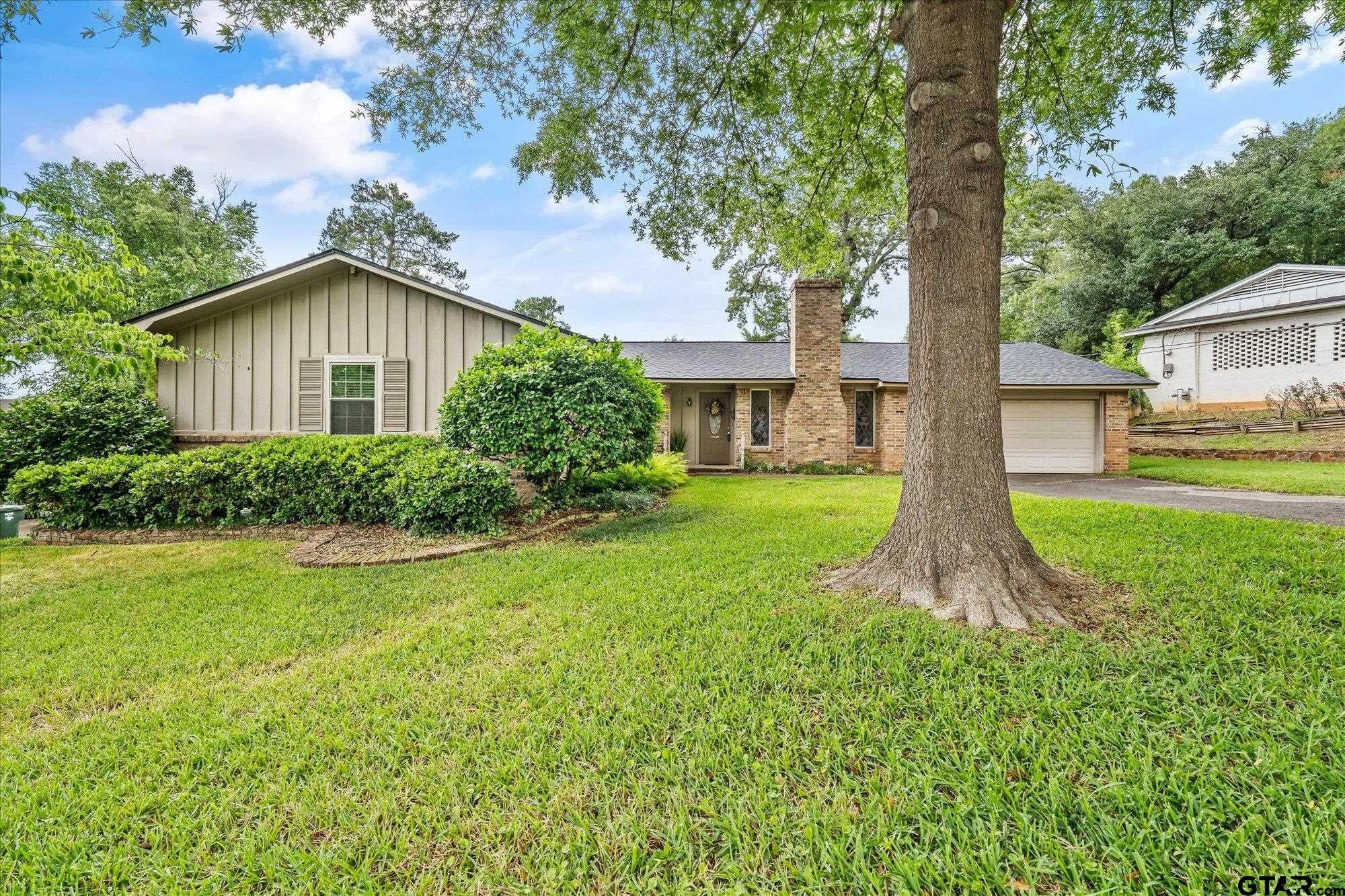 2915 Pollard Drive — photo