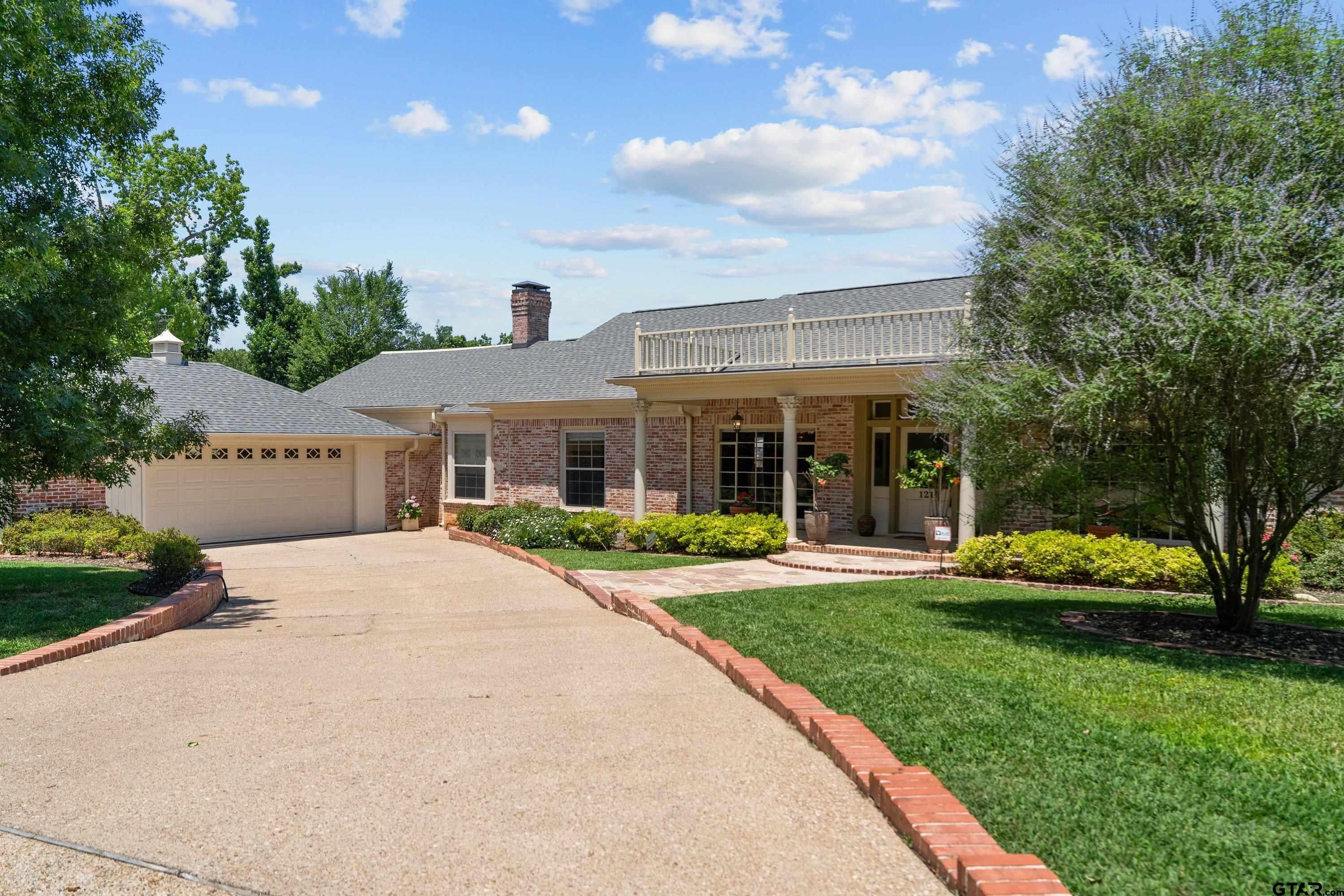 121 Fair Ln — photo