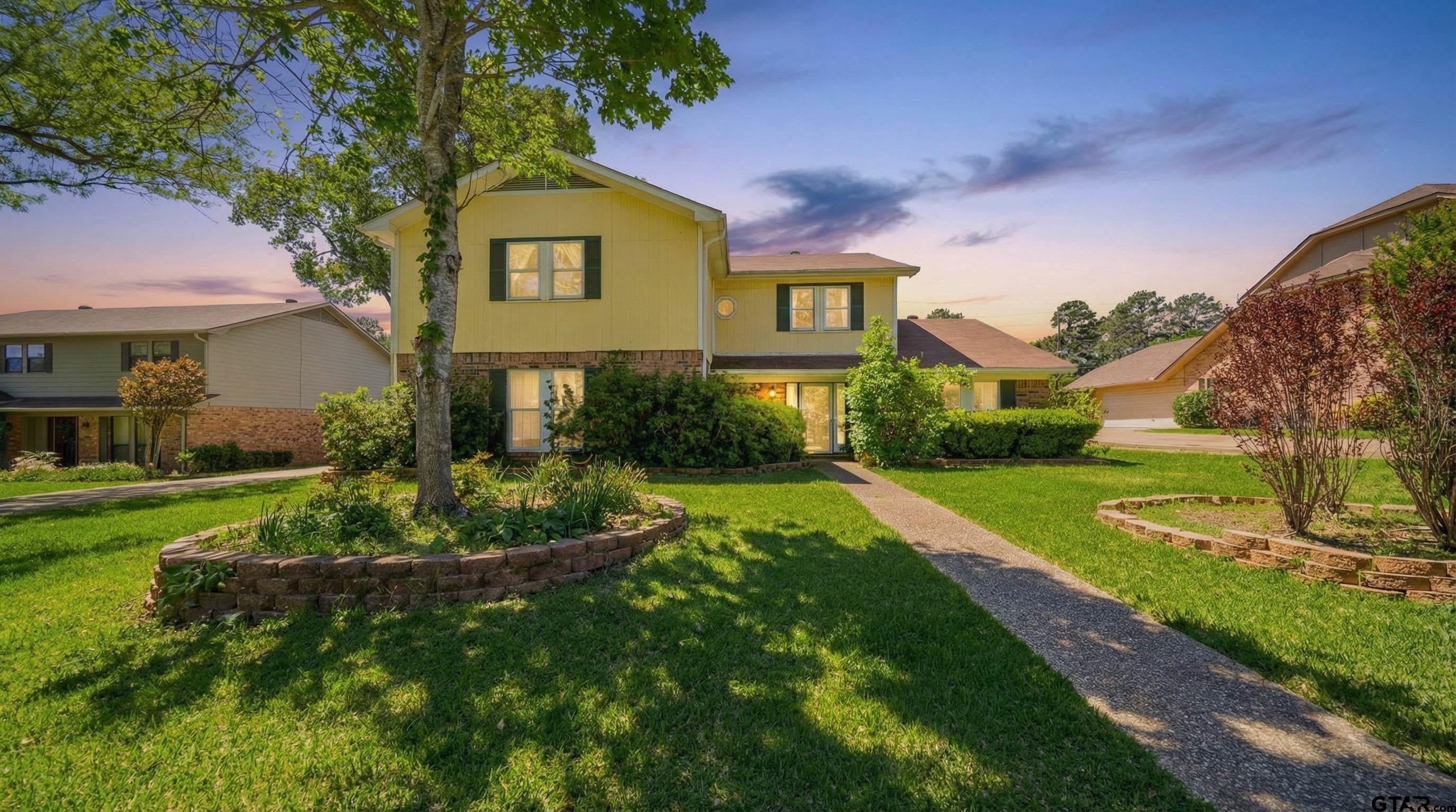 1416 Lazy Ln — photo