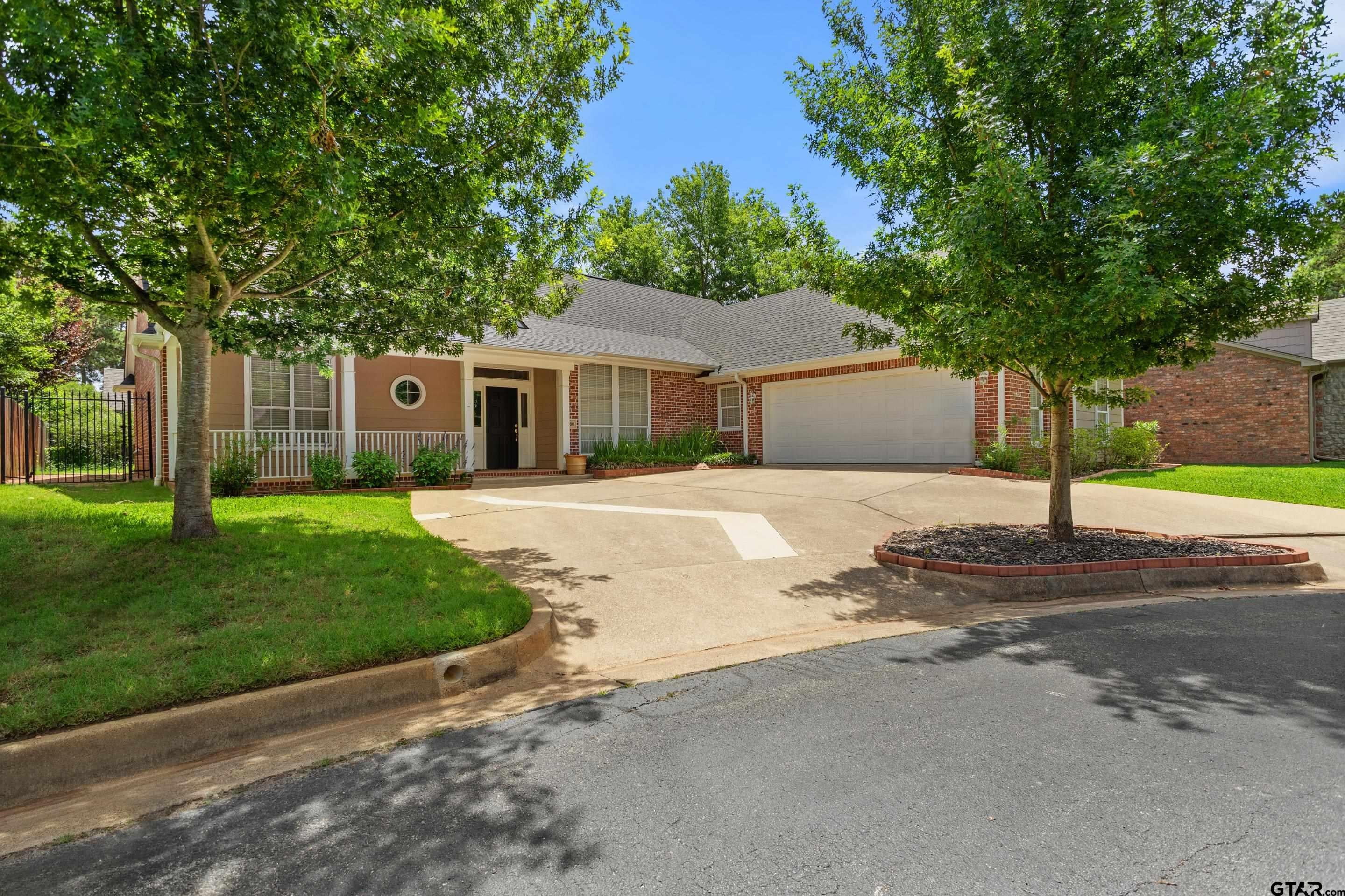 3866 Broadmoore Ct — photo
