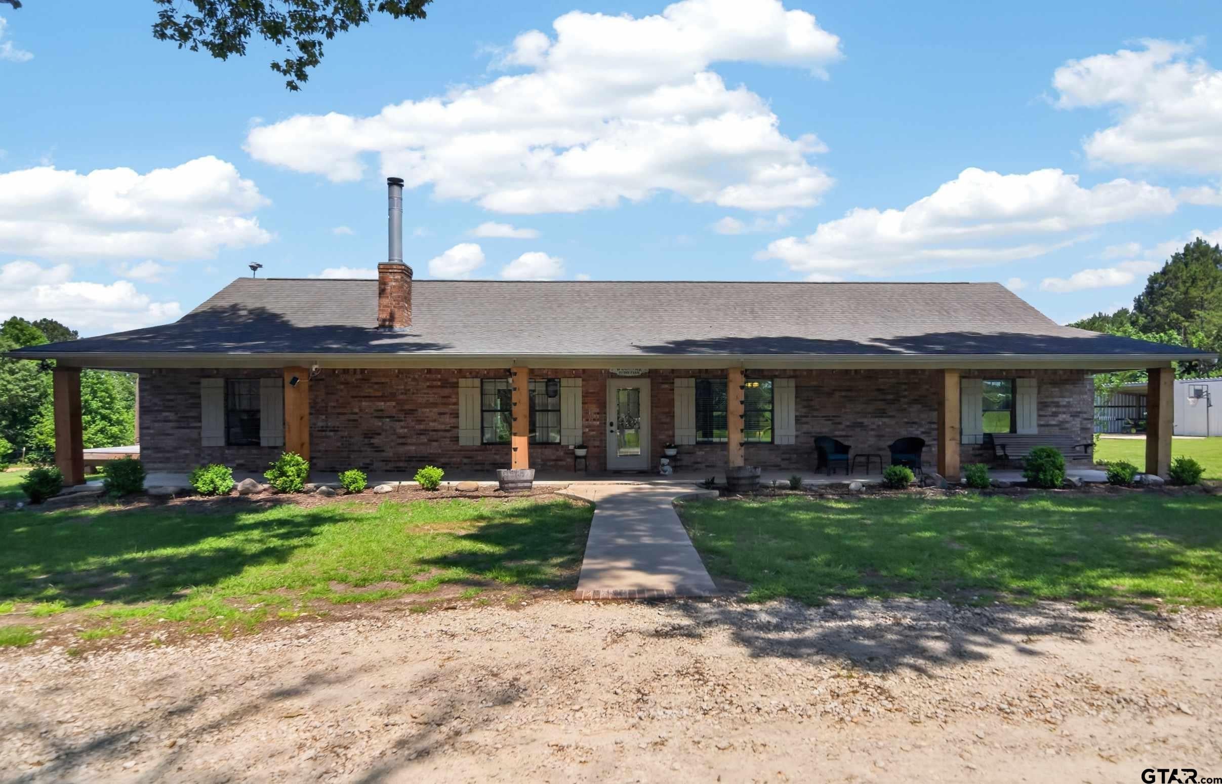 8460 FM 322 — photo