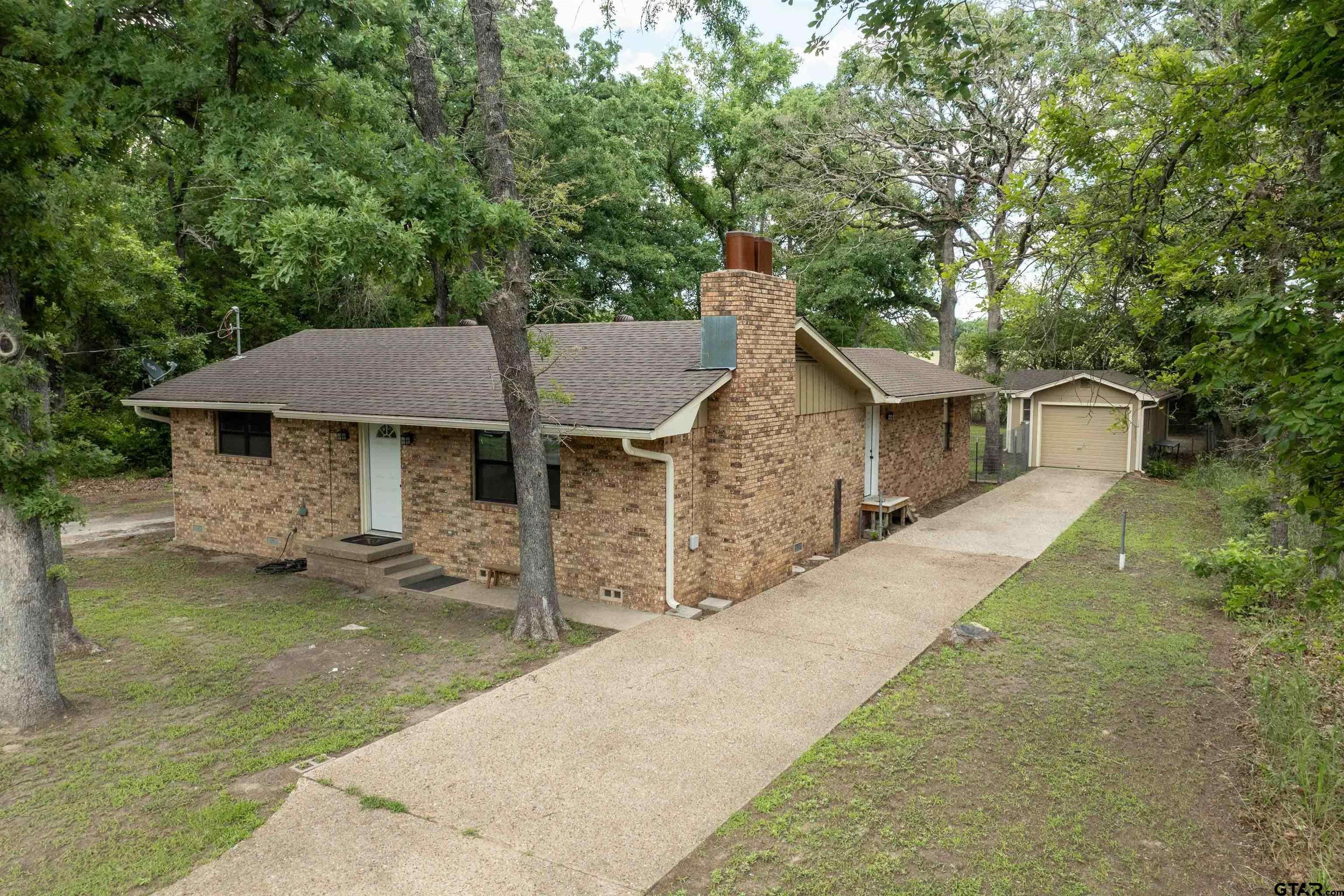 530 Holly Glen — photo