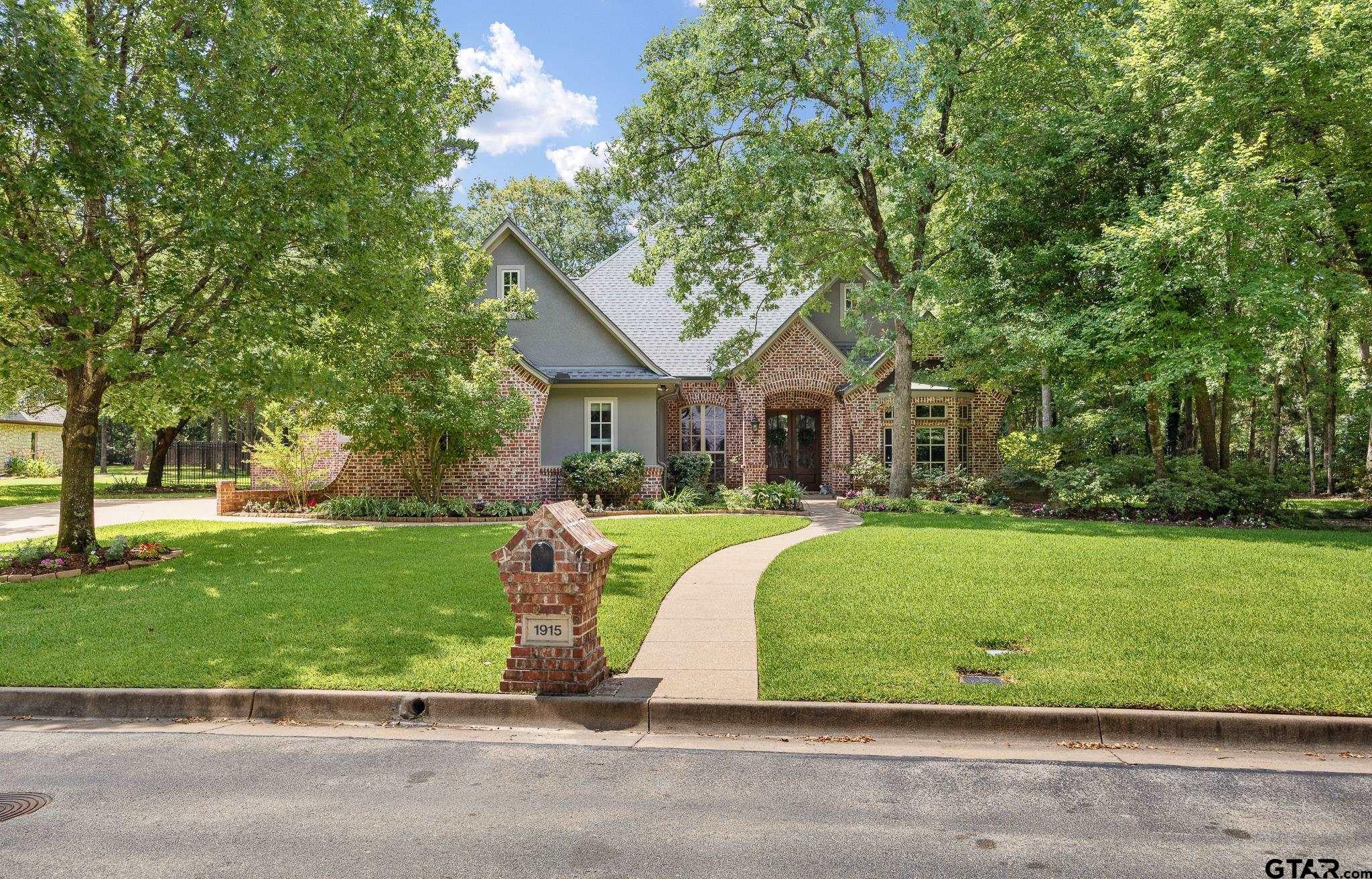 1915 Stonegate Valley Dr. — photo