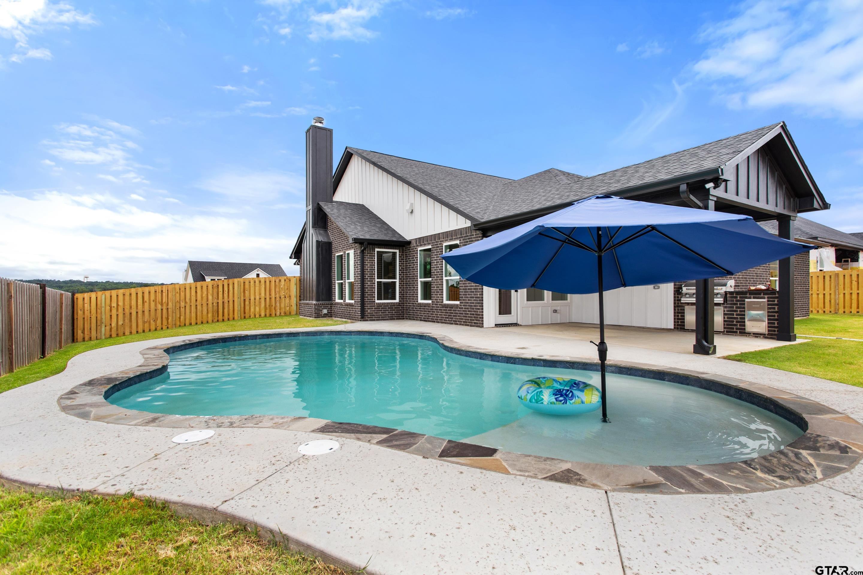 16430 Clearview Dr. — photo