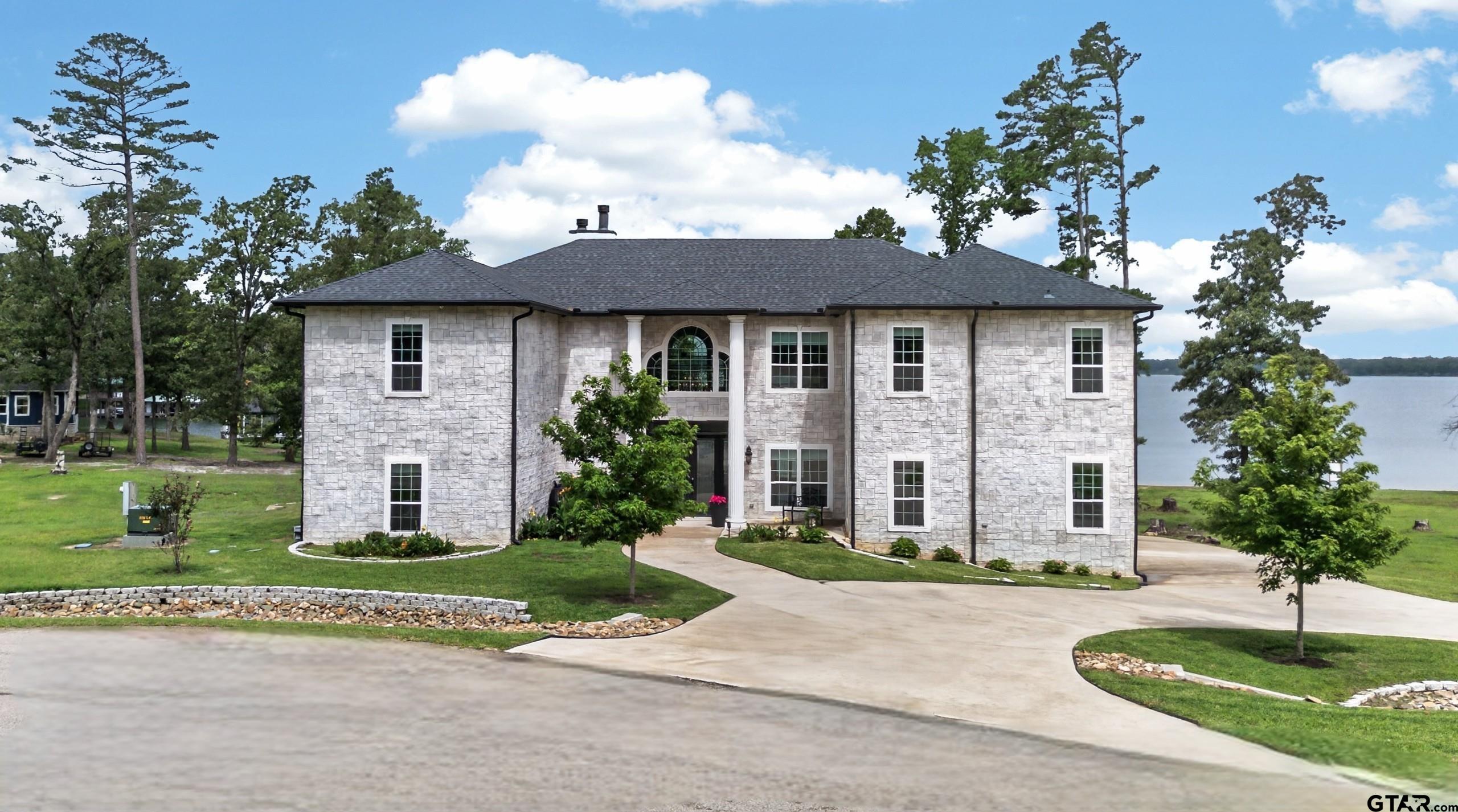 145 Private Road 52605 — photo