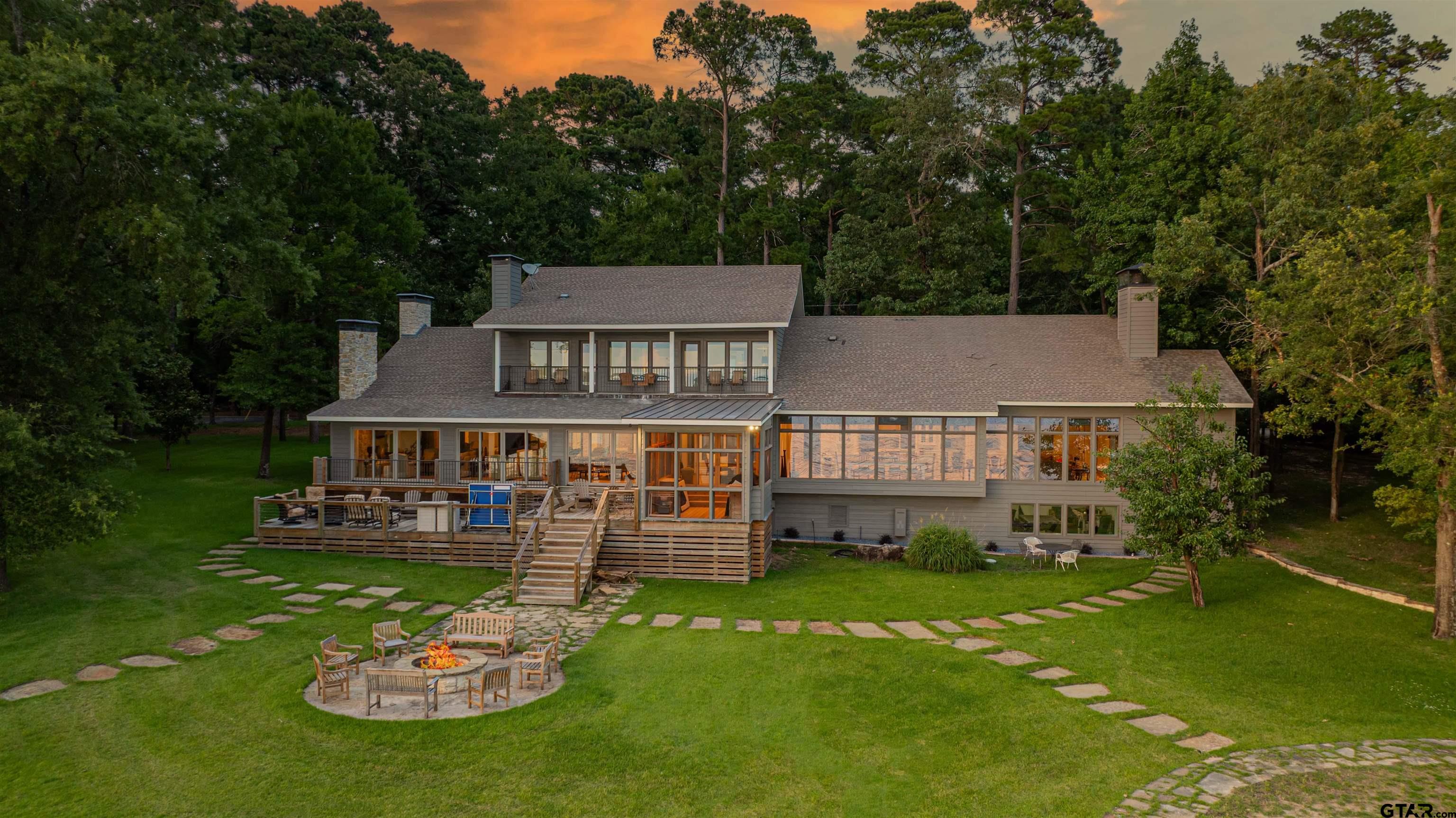 582 Windy Point Drive — photo