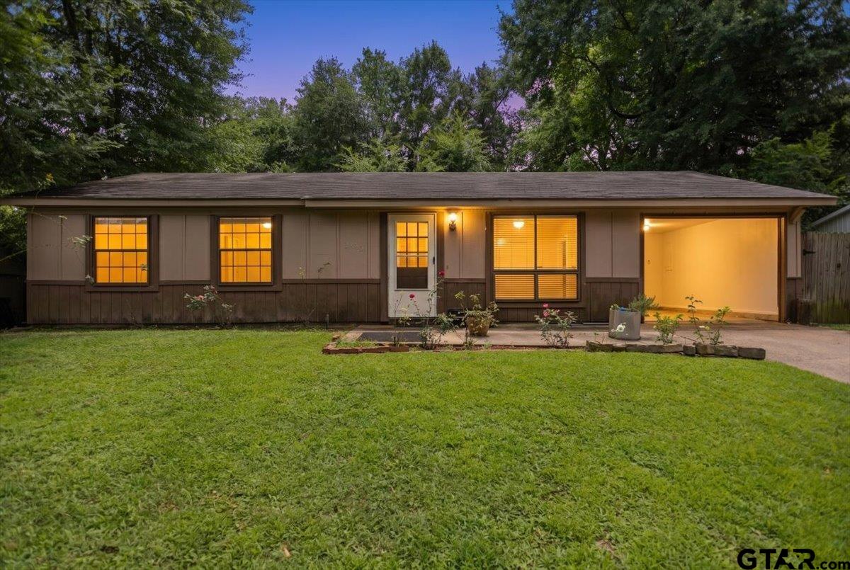 2319 Danica Dr — photo