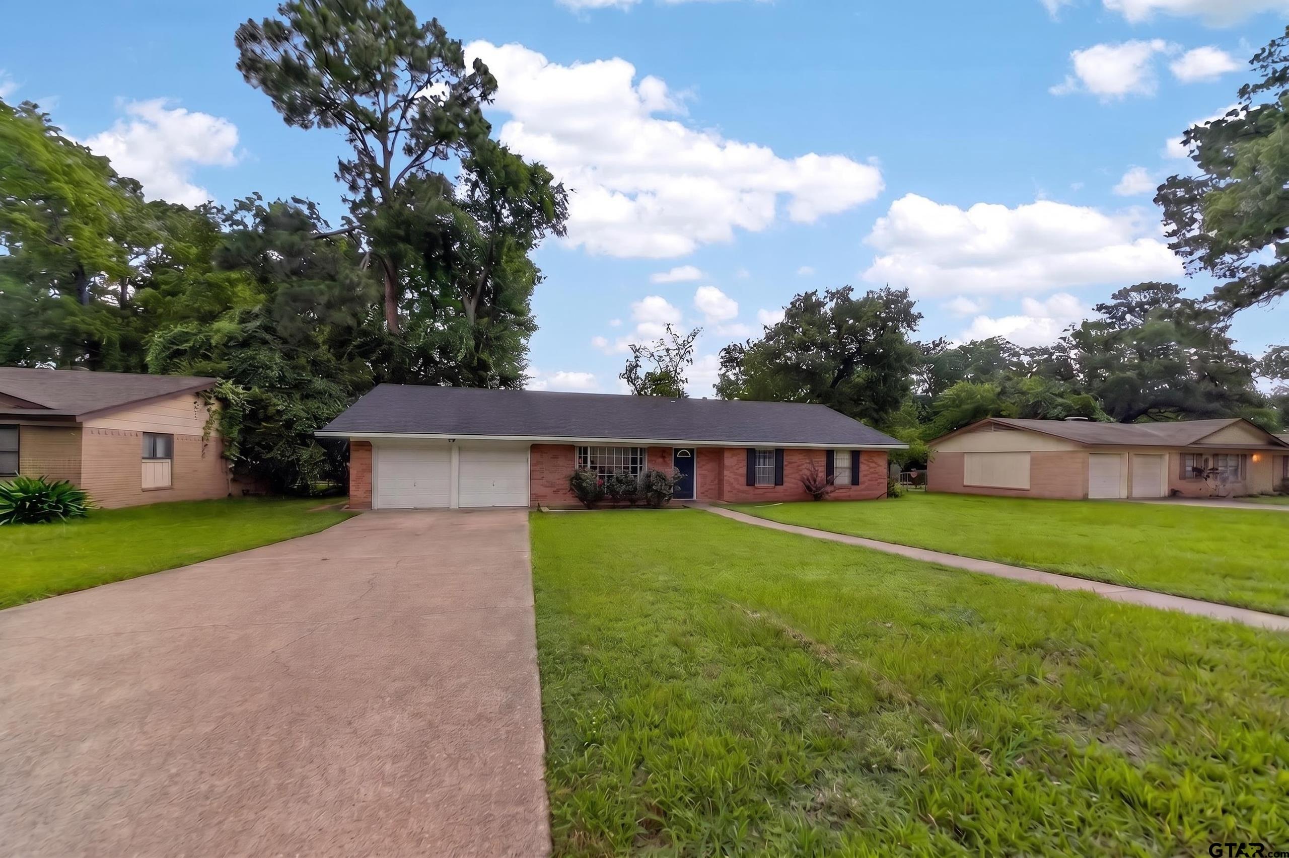 813 E Clinton Avenue, Athens, TX 75751 — photo 3