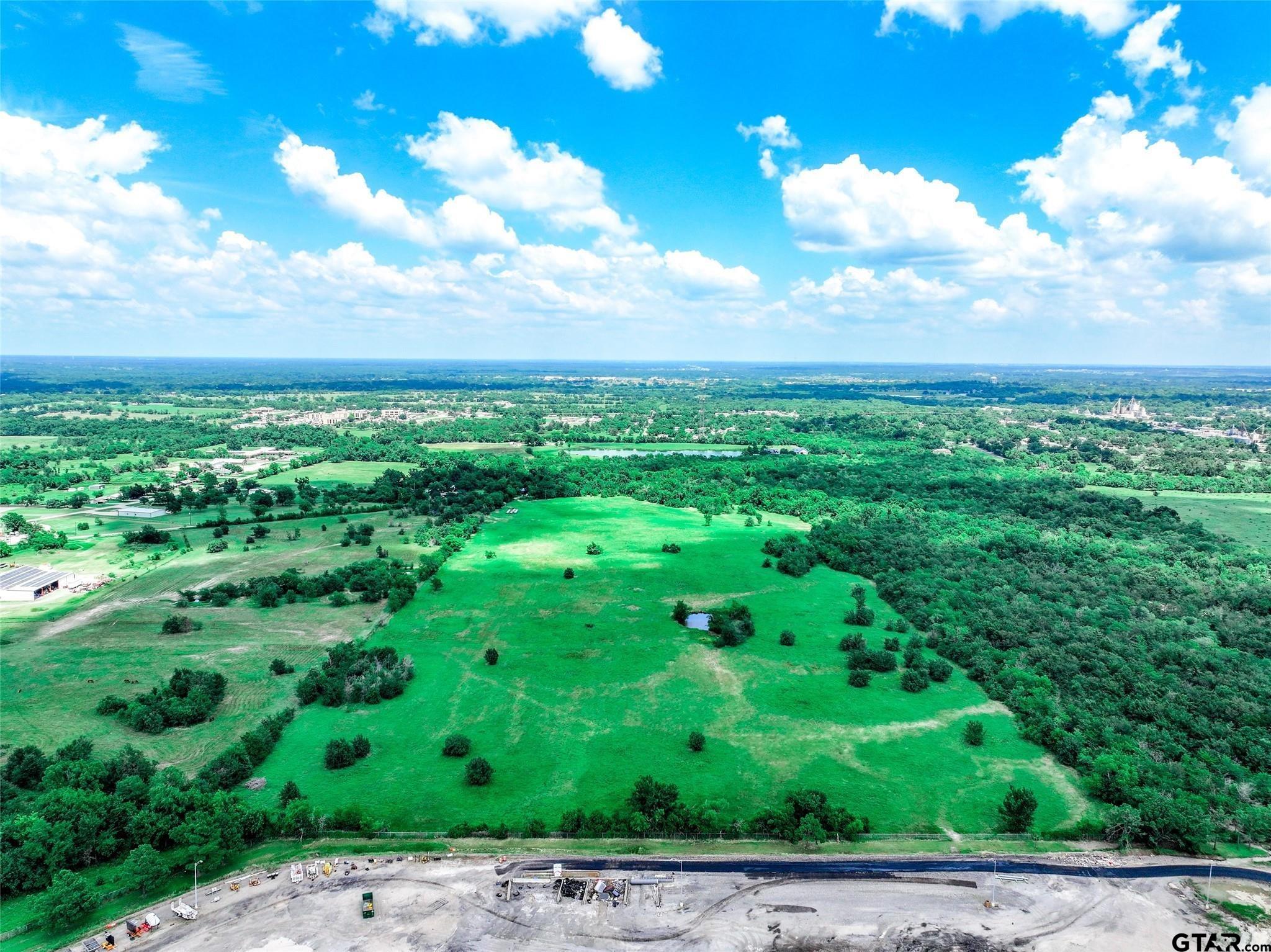 41 Acres 7th Street — photo