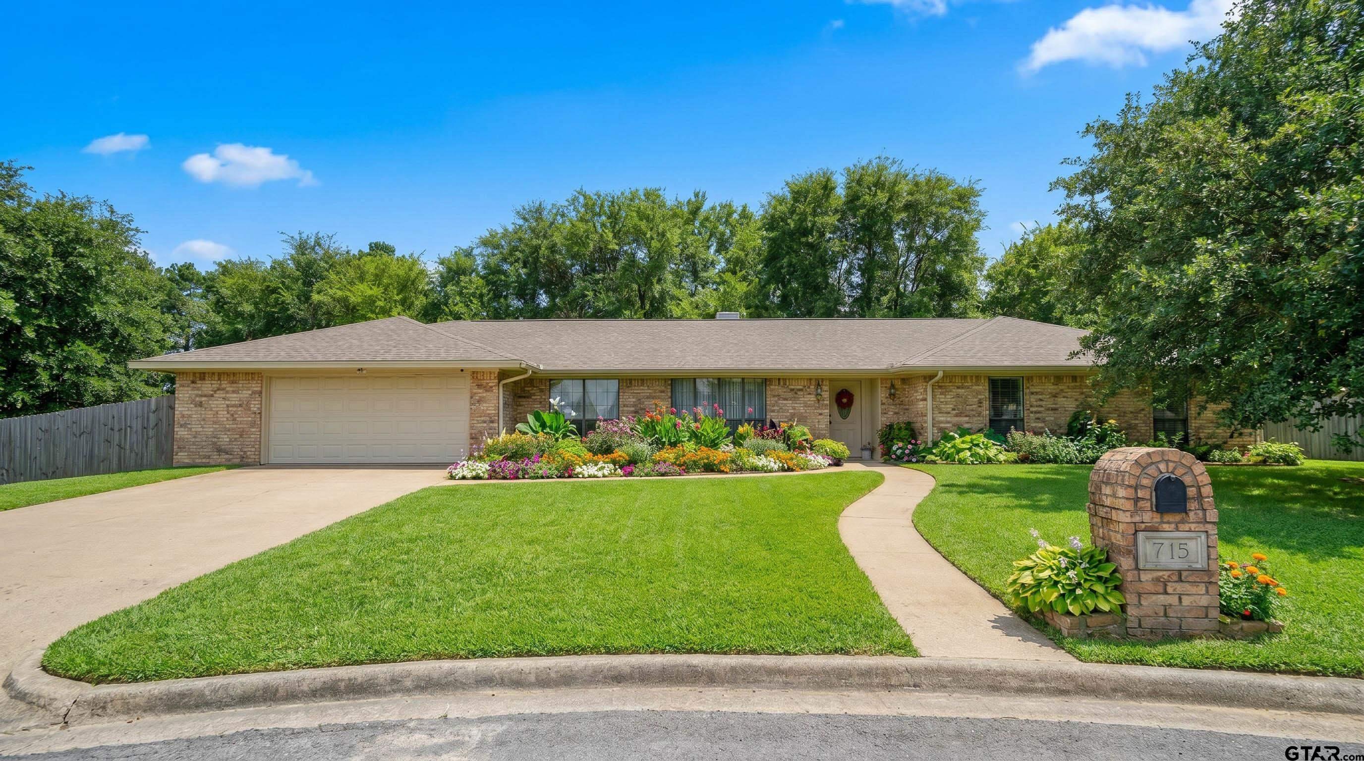 715 Hopper Ct. — photo
