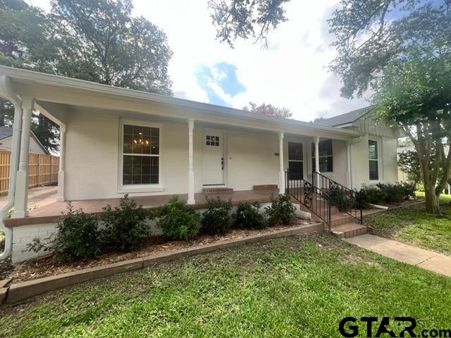 1212 Belmont Drive — photo
