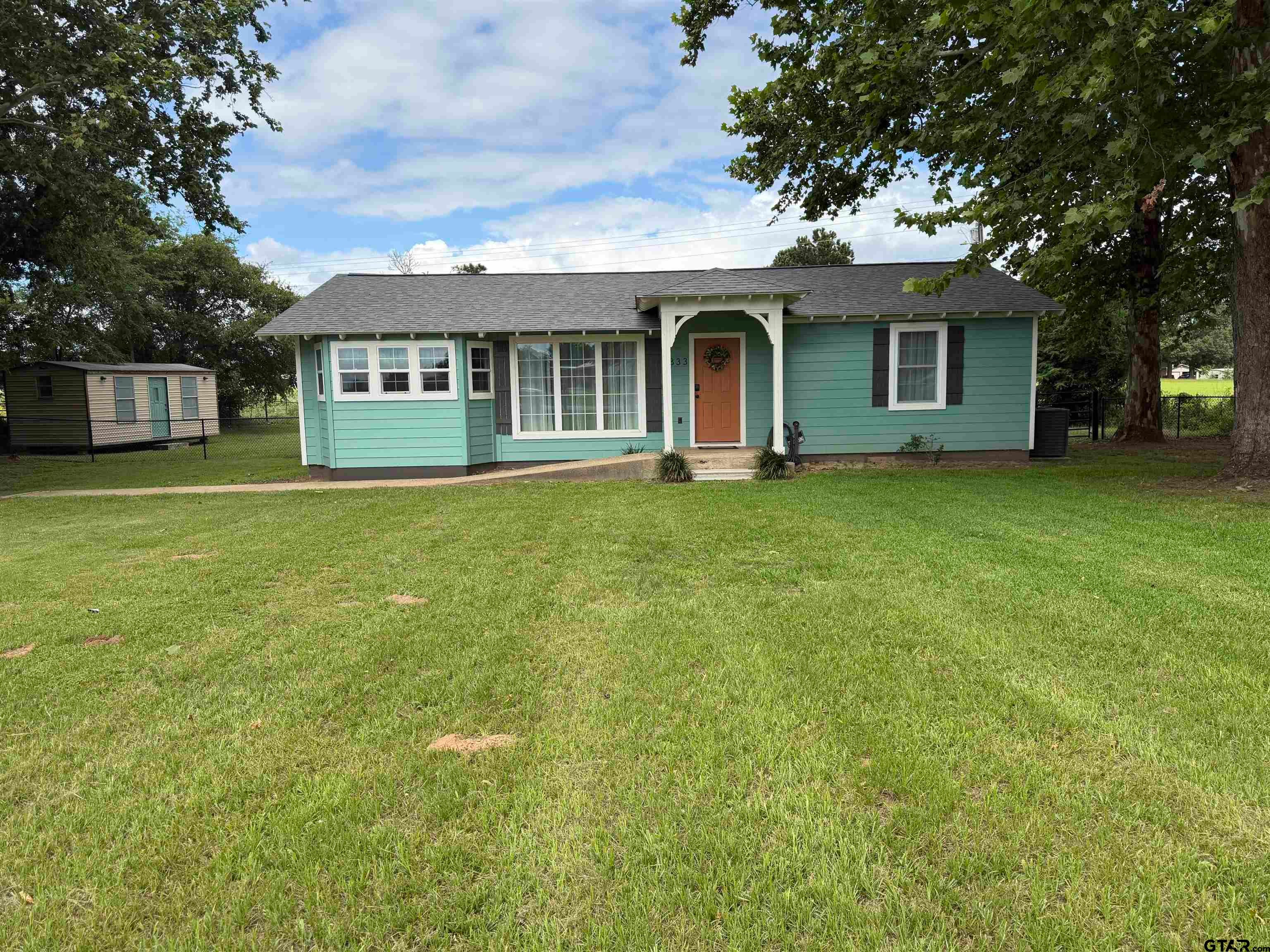 1833 CR 3111 — photo