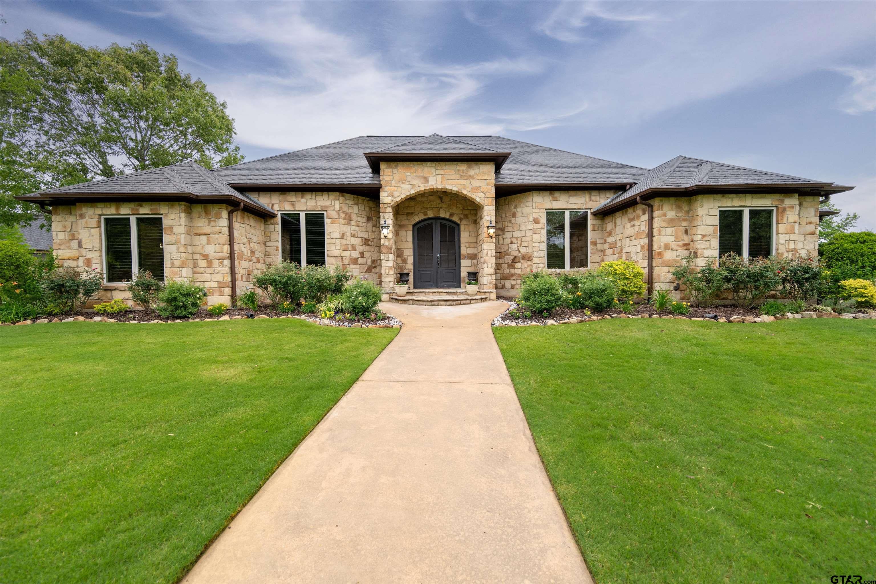 205 CR 1133 — photo