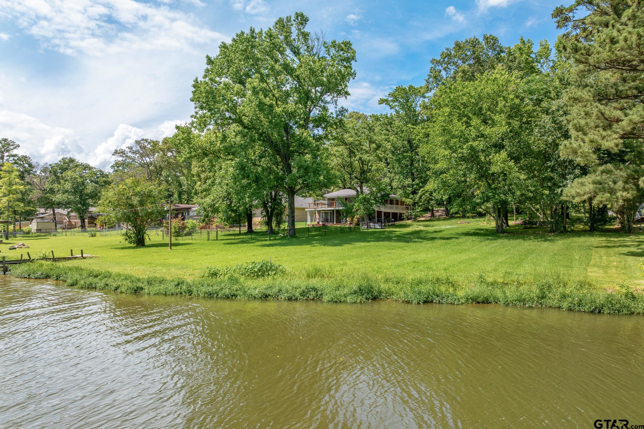 17414 Lakeview Dr — photo