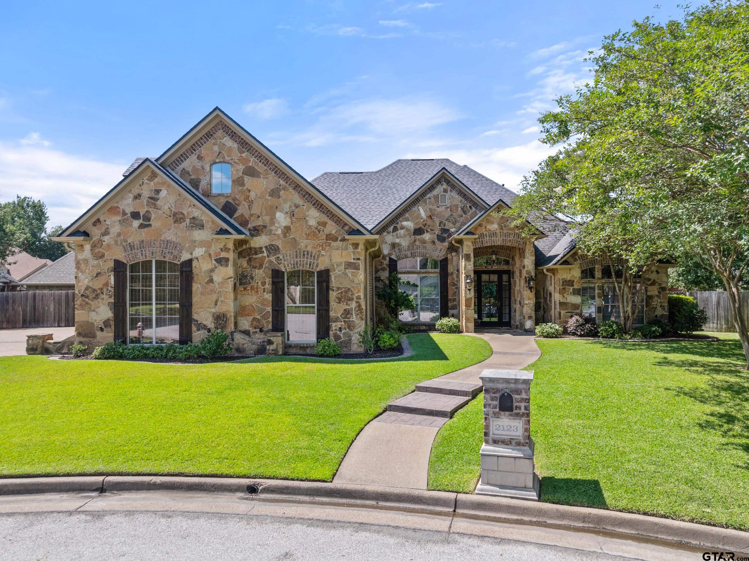 2123 Winthrop Ct. — photo