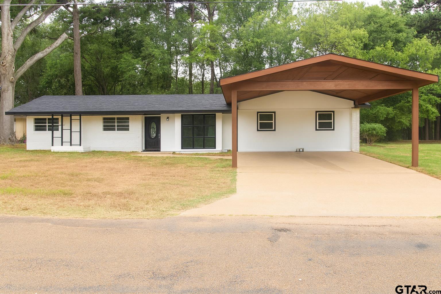 149 CR 4237 — photo