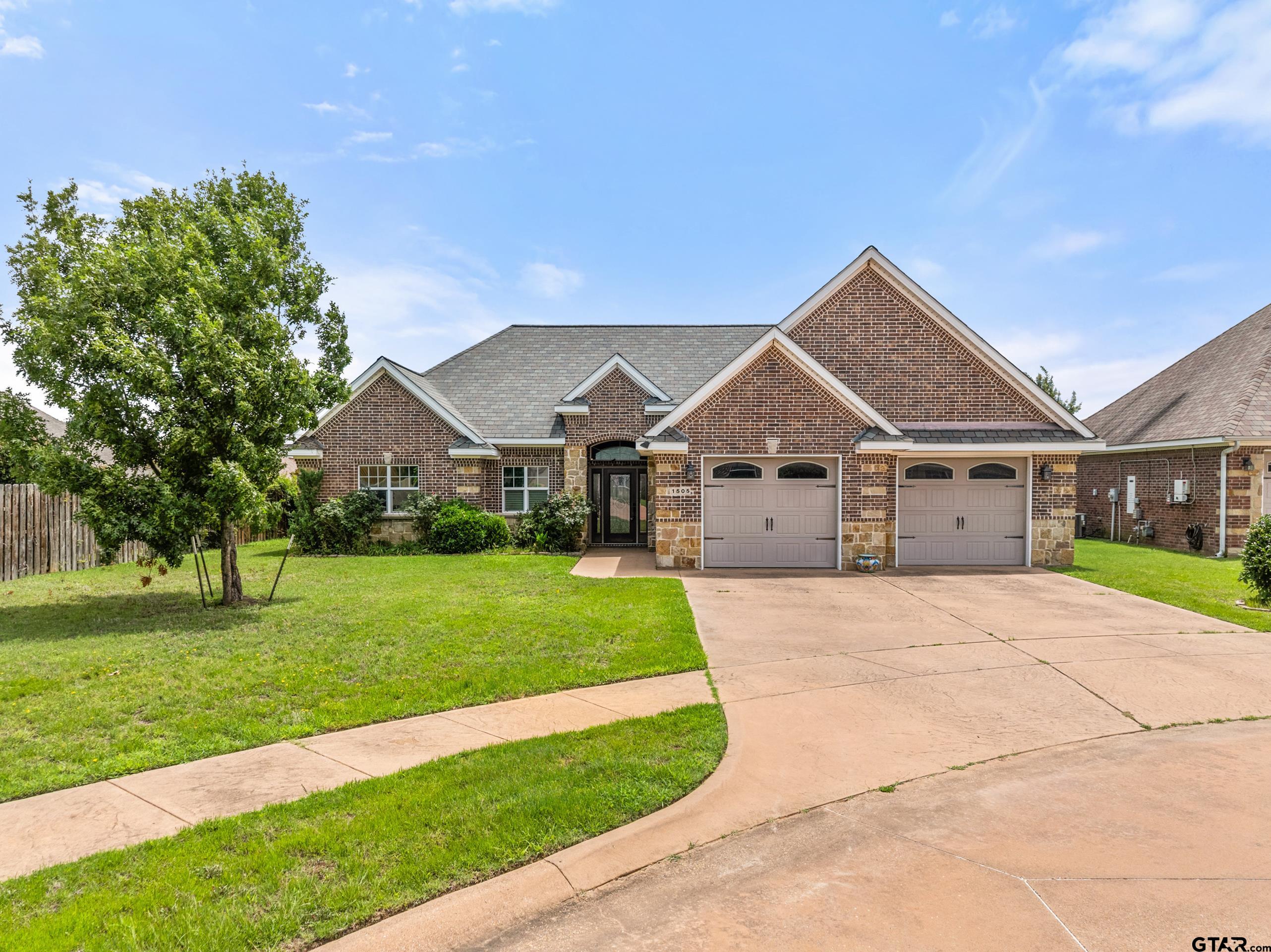 1505 Lucy Cir — photo