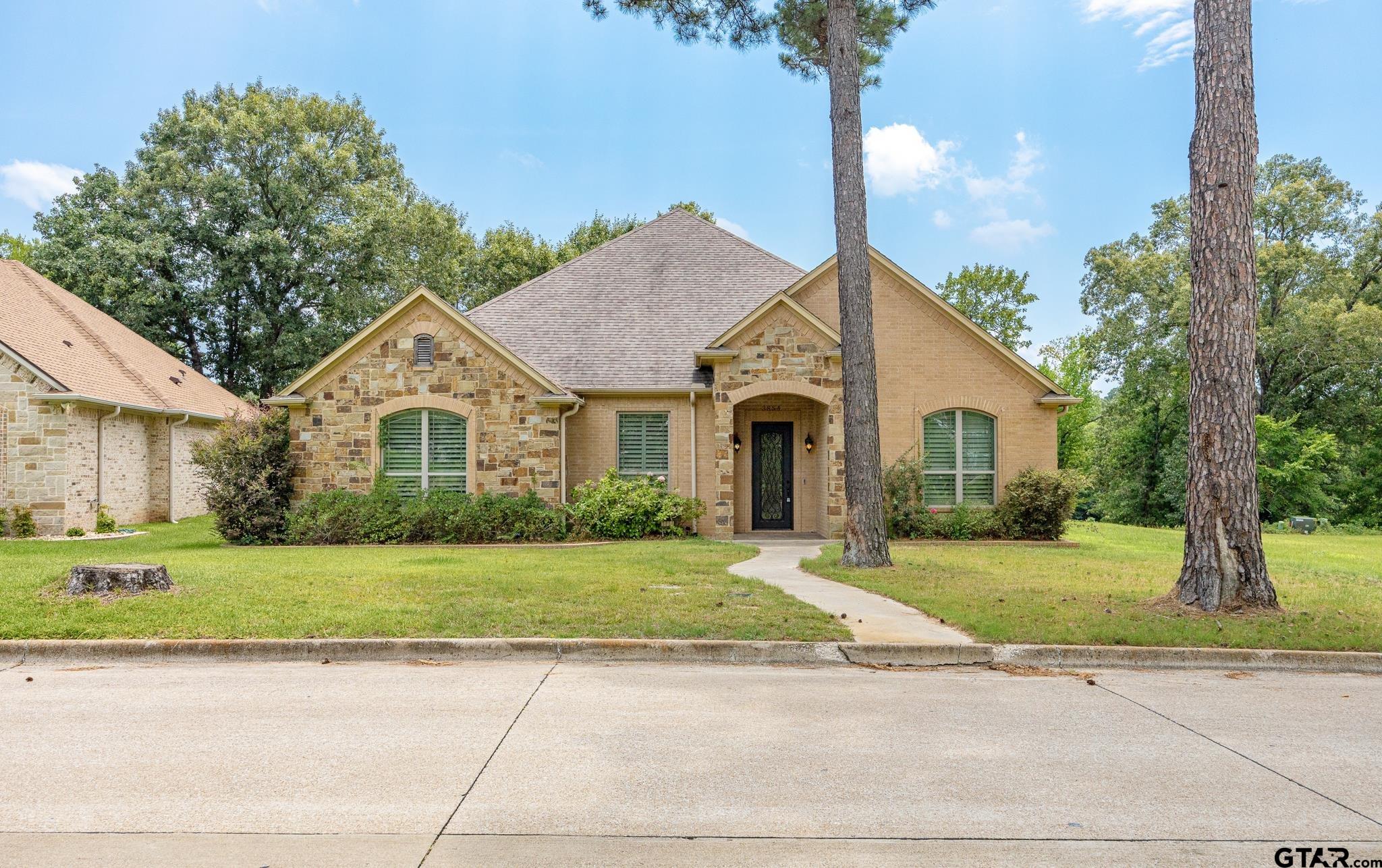 3854 Hogan Dr — photo