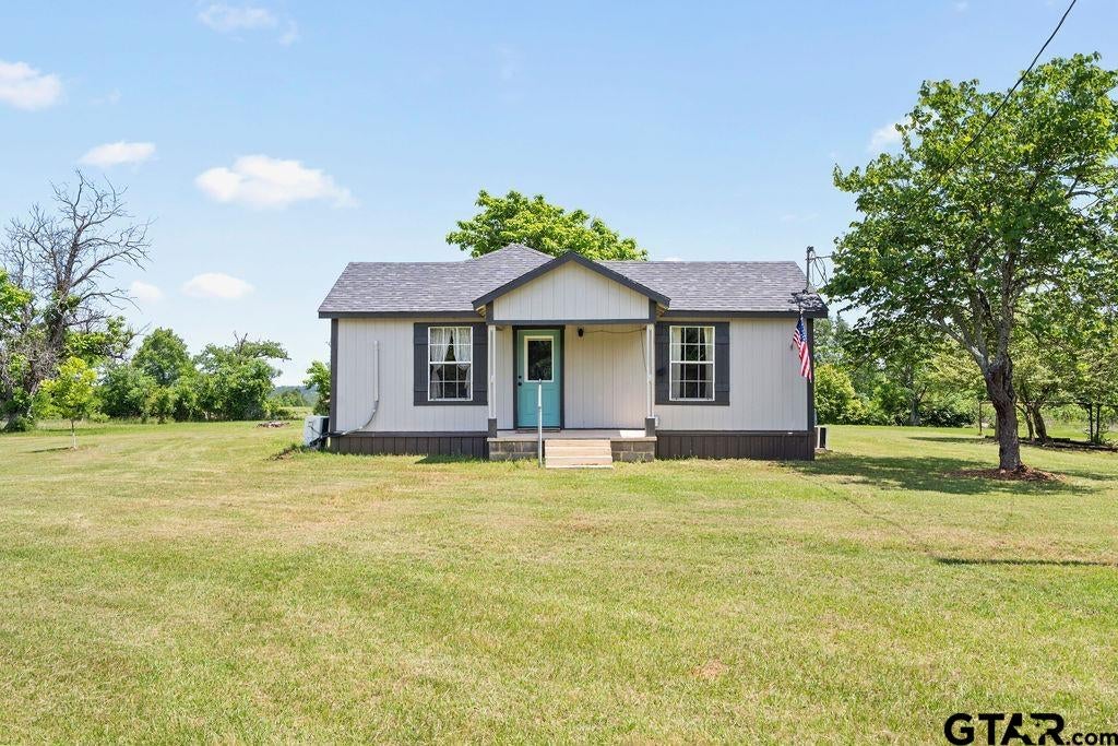 8869 County Road 1617 — photo