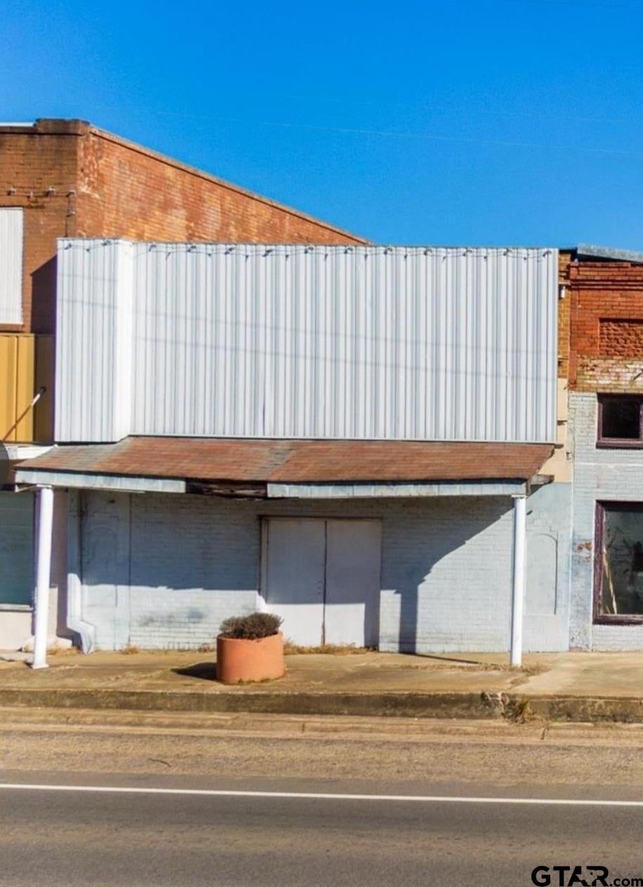 103 S Commerce St — photo