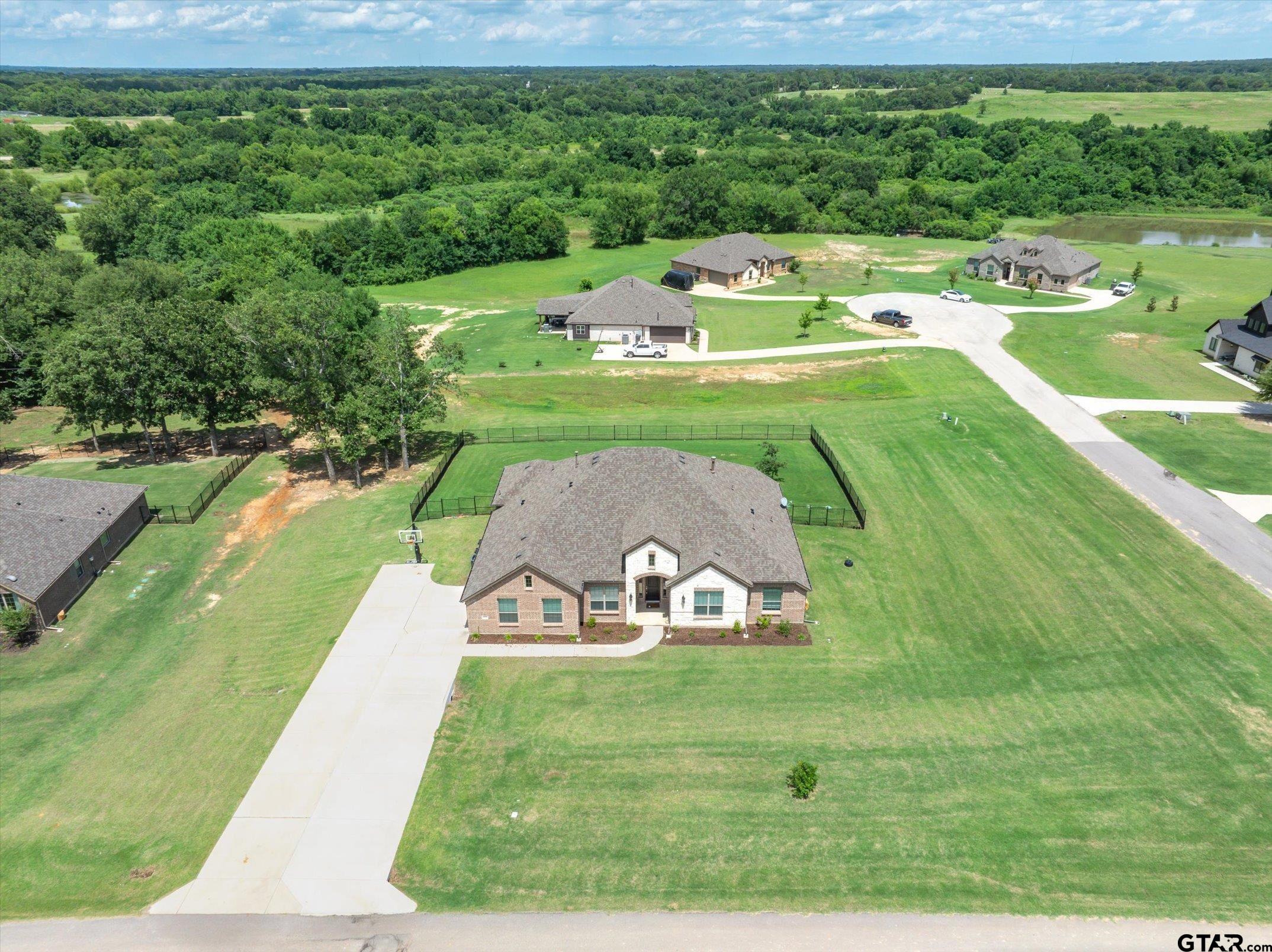 425 Private Rd 7017 — photo