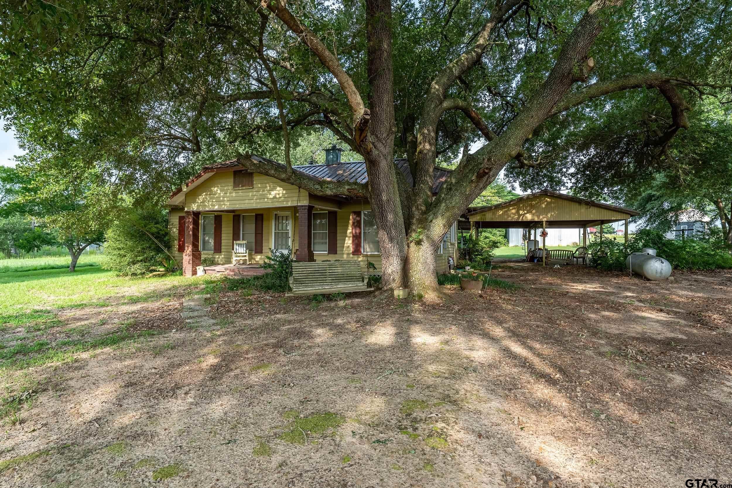 1222 FM 220 — photo