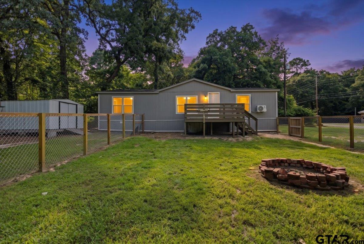 121 Jackie St — photo